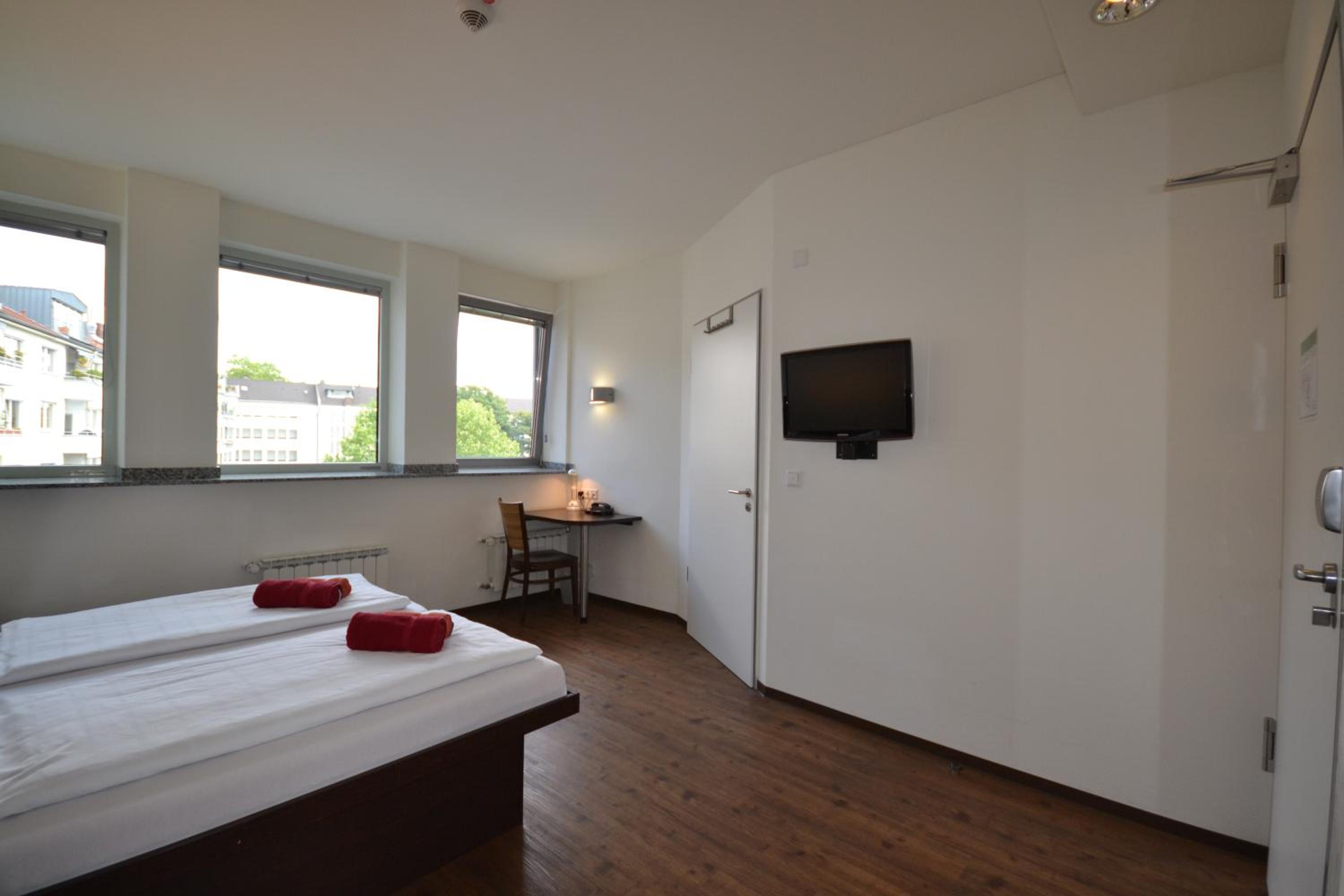 Double Room - Photo 4