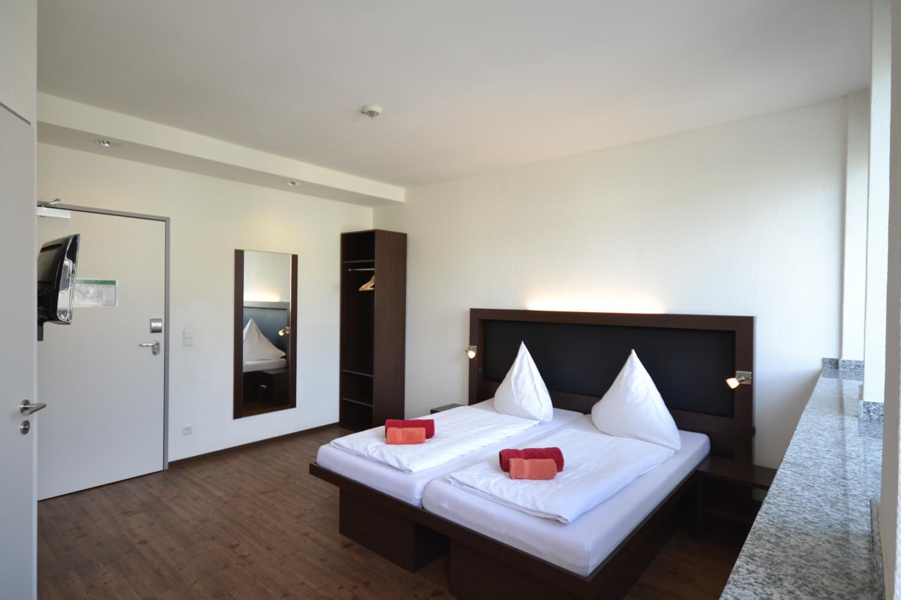 Double Room - Photo 2