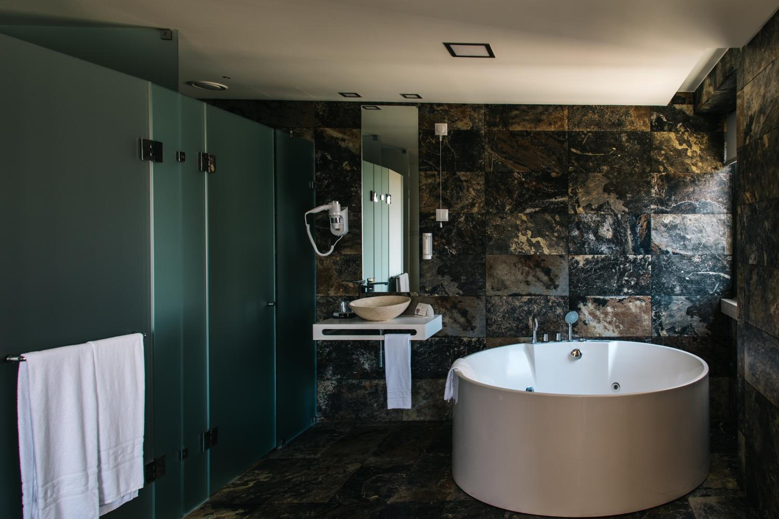 Premium Double Room - Romantic Offer - Photo 9