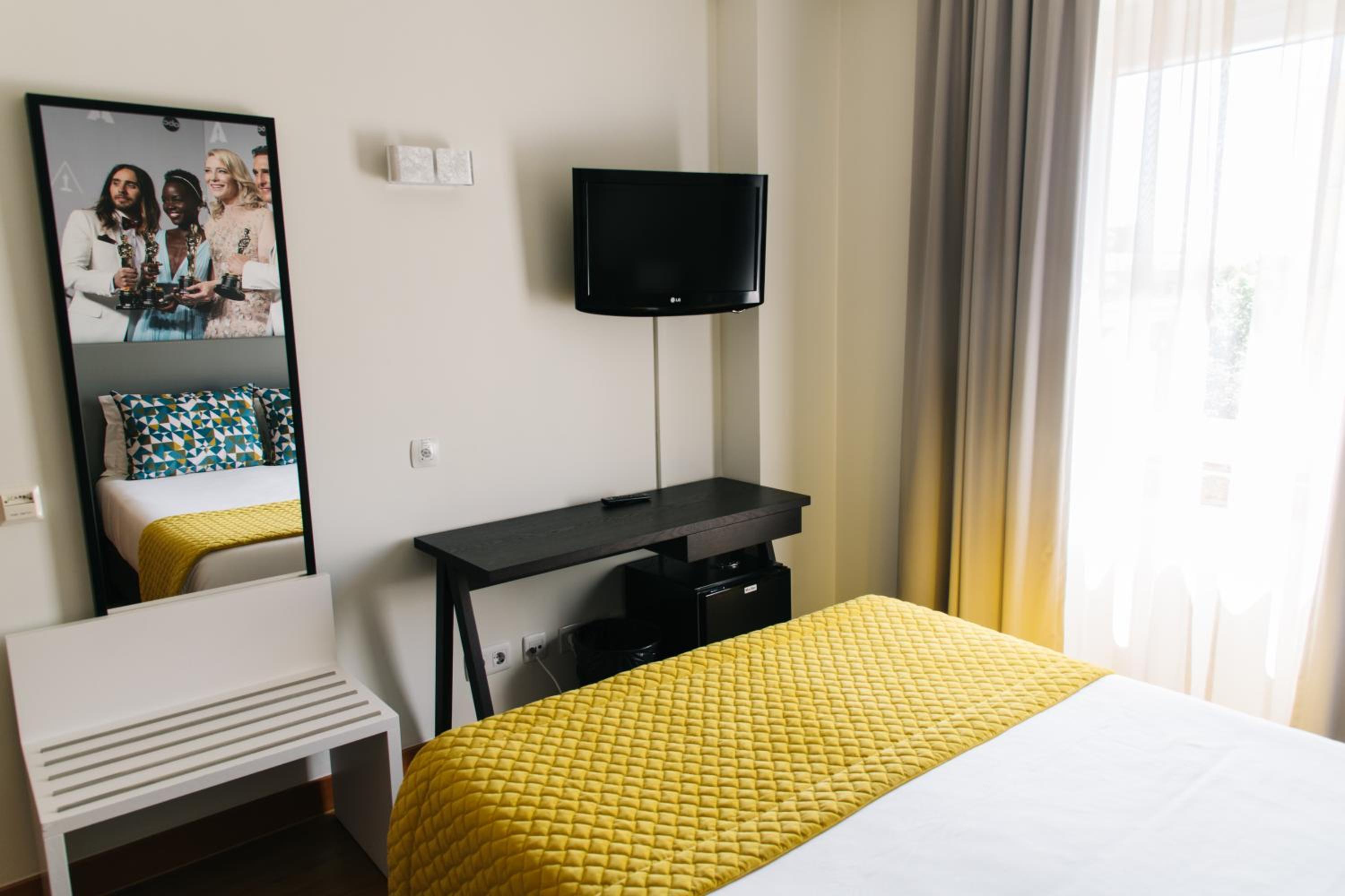 Standard Double Room - Photo 5