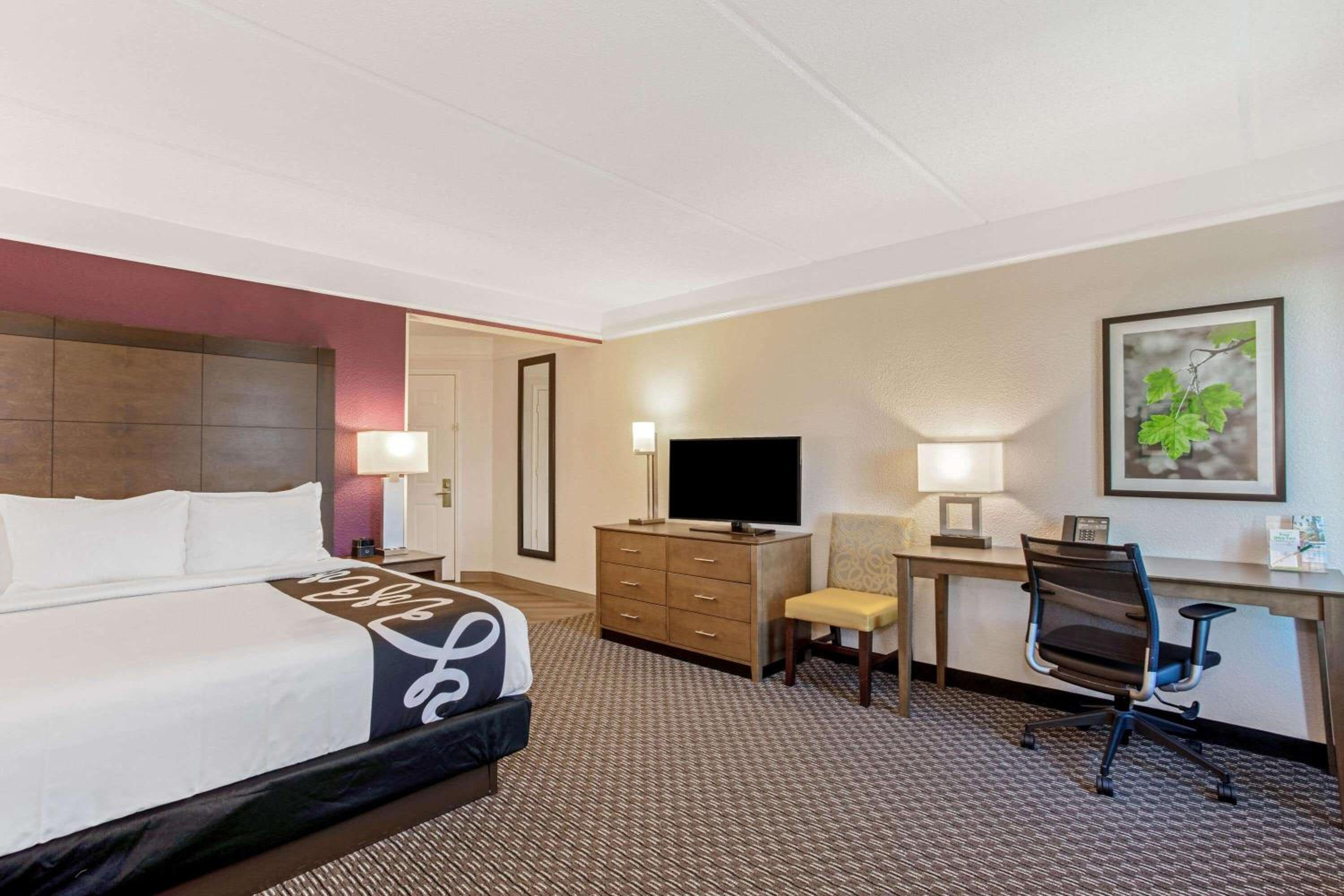 Executive King Room with Sofa Bed