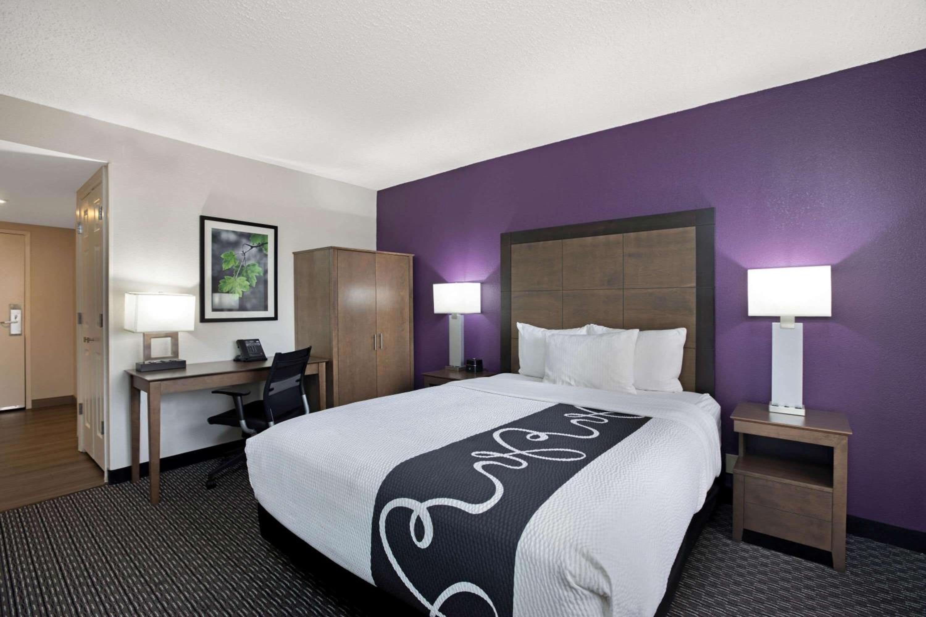 Double Room - Disability Access - Photo 6