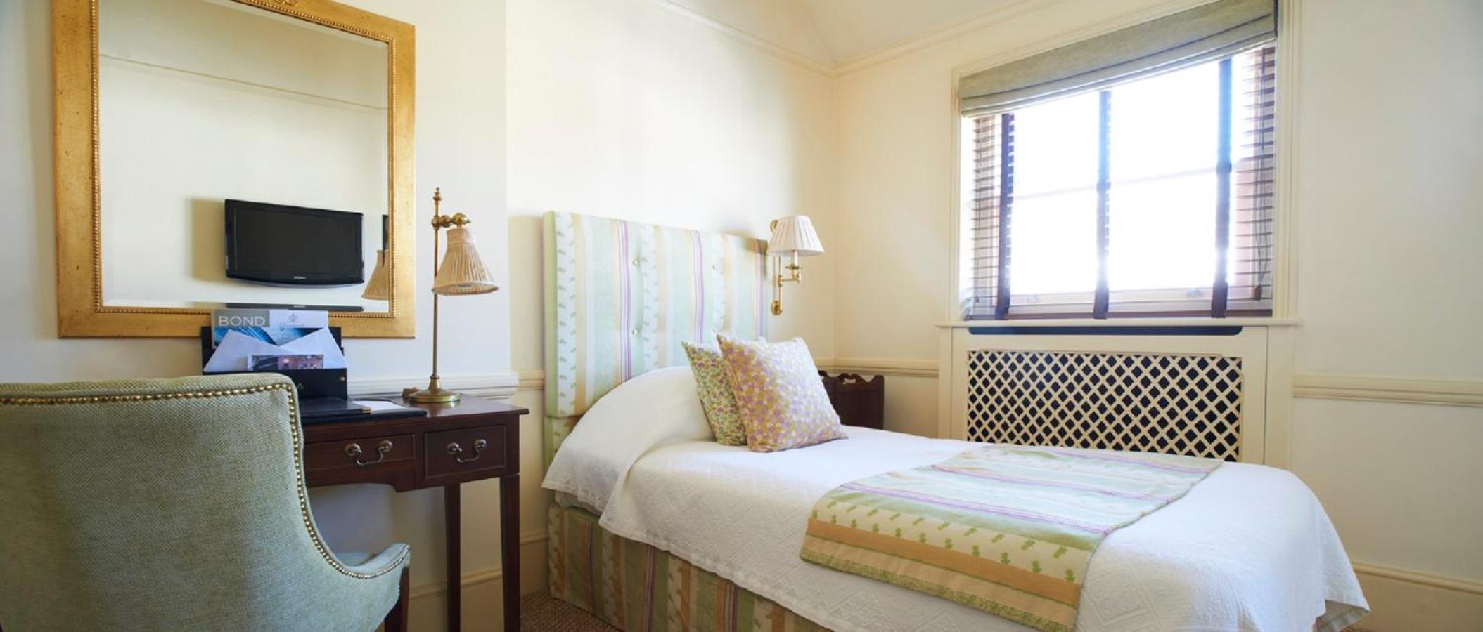 Single Room photo 2