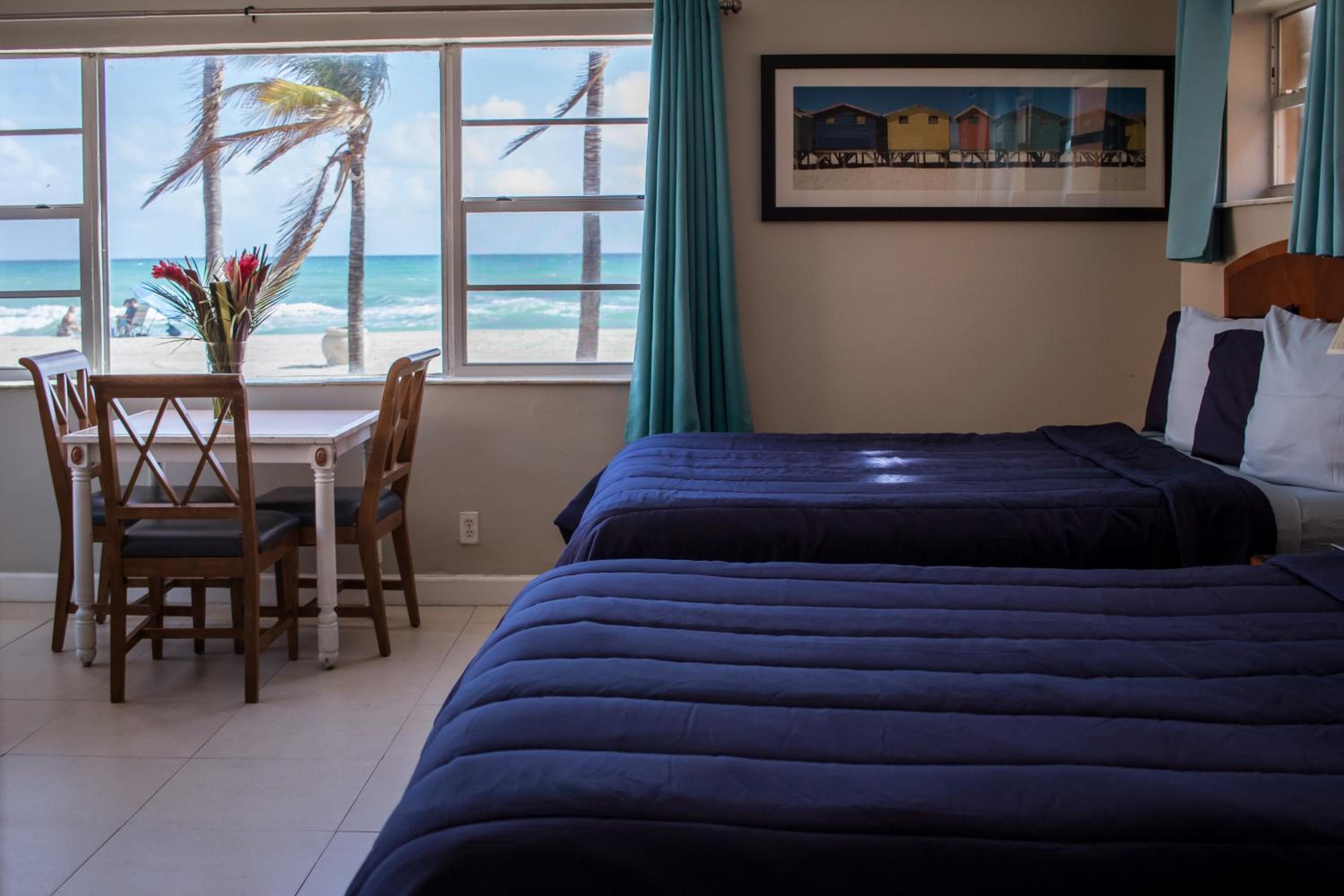 Double Room with Ocean View - Photo 1