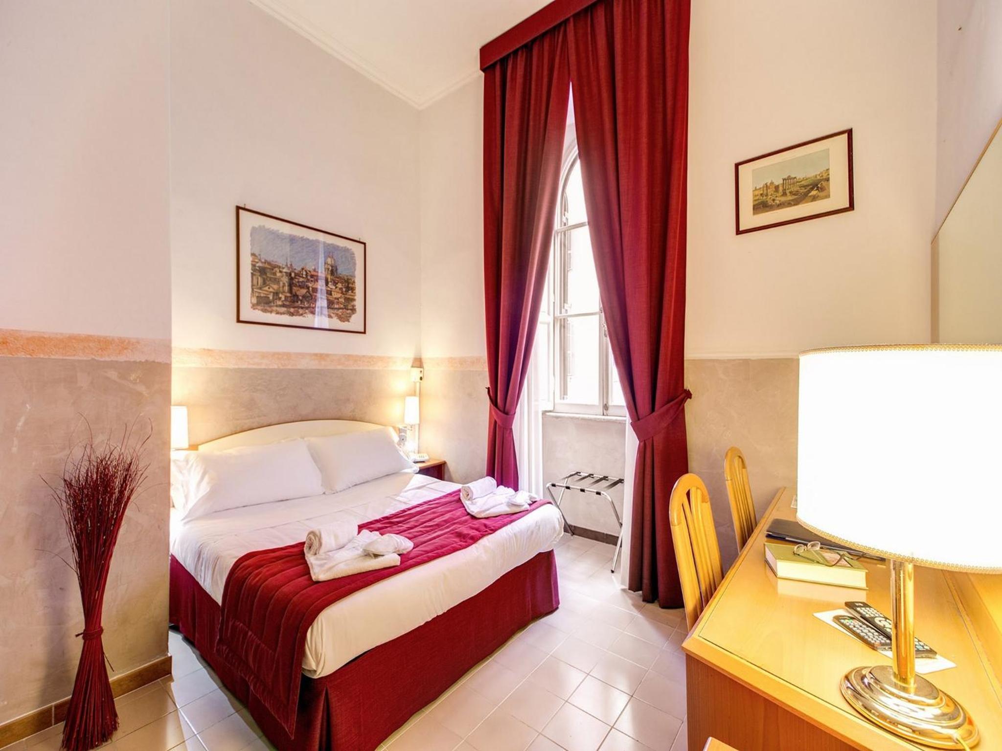 Double or Twin Room photo 3