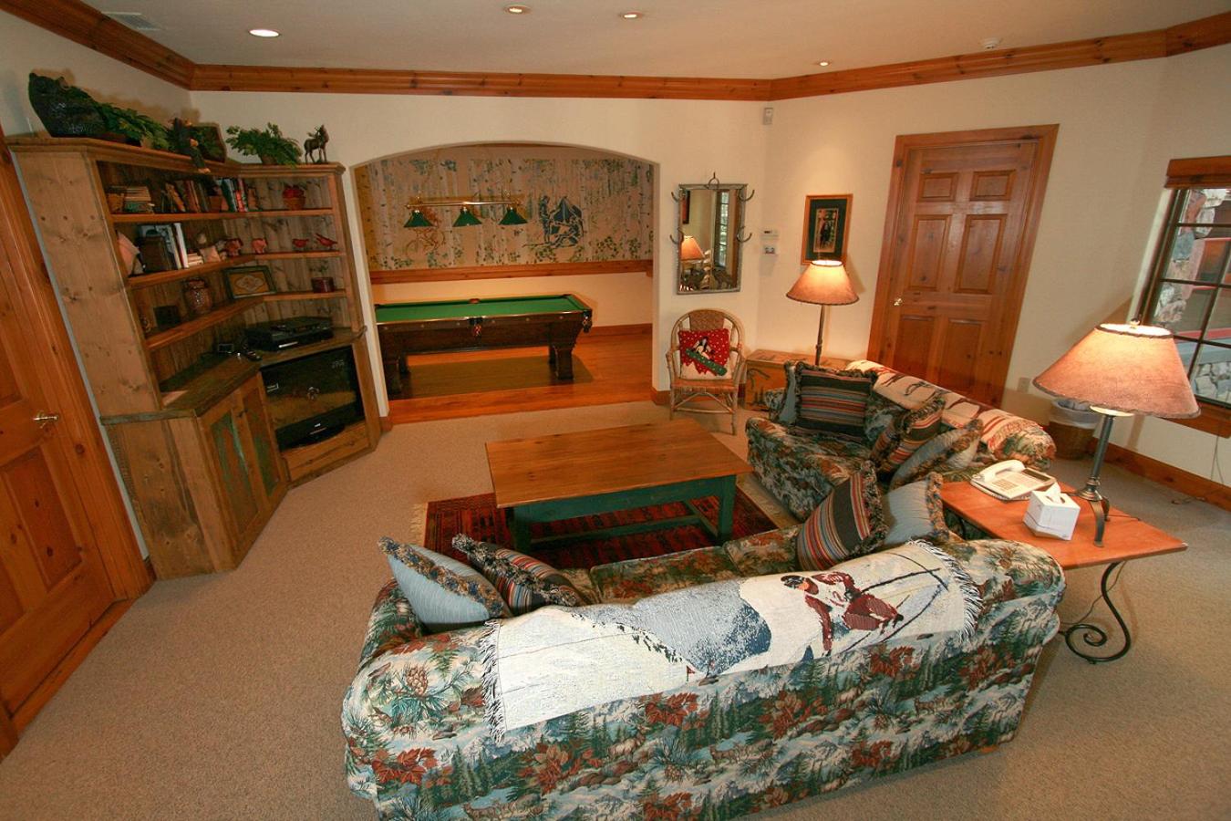 Apartment photo 2