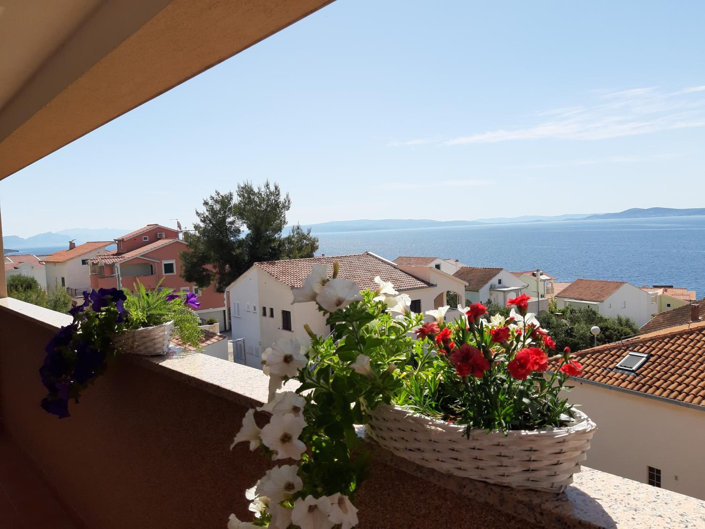 Family Apartment with Sea View and Terrace - Photo 15