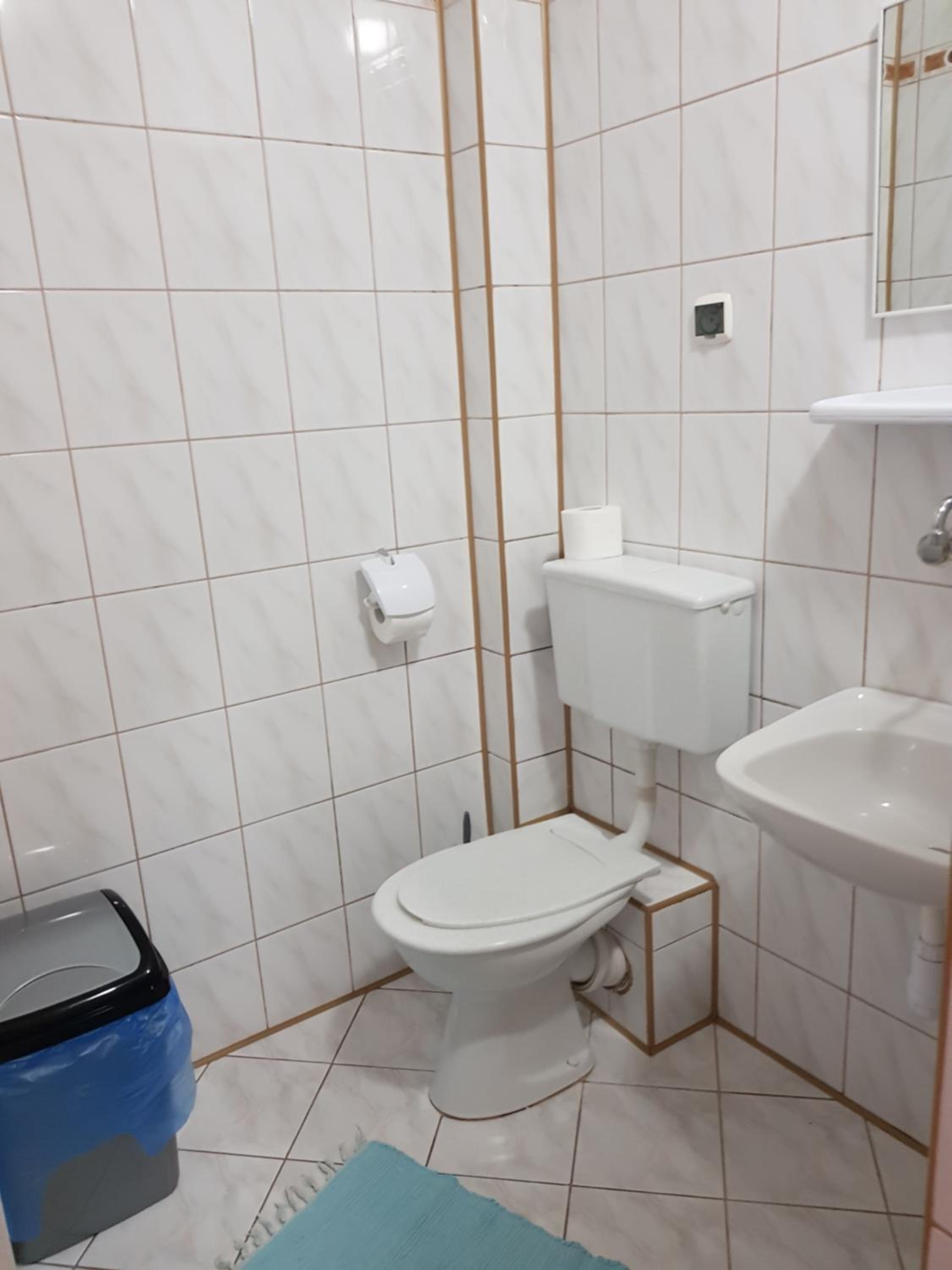 Triple Room with Private Bathroom - Photo 2