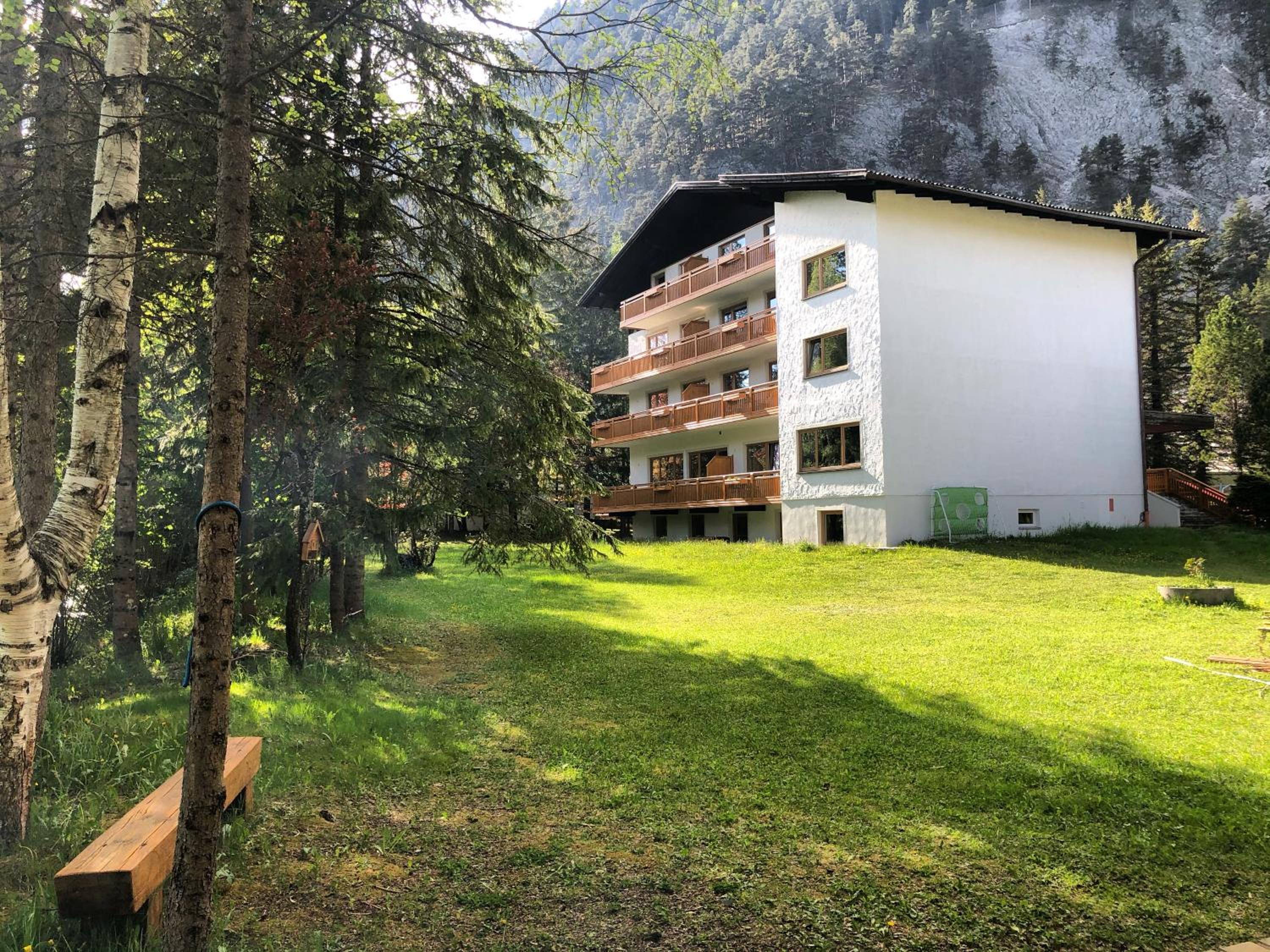 Apartment with Mountain View - Photo 20