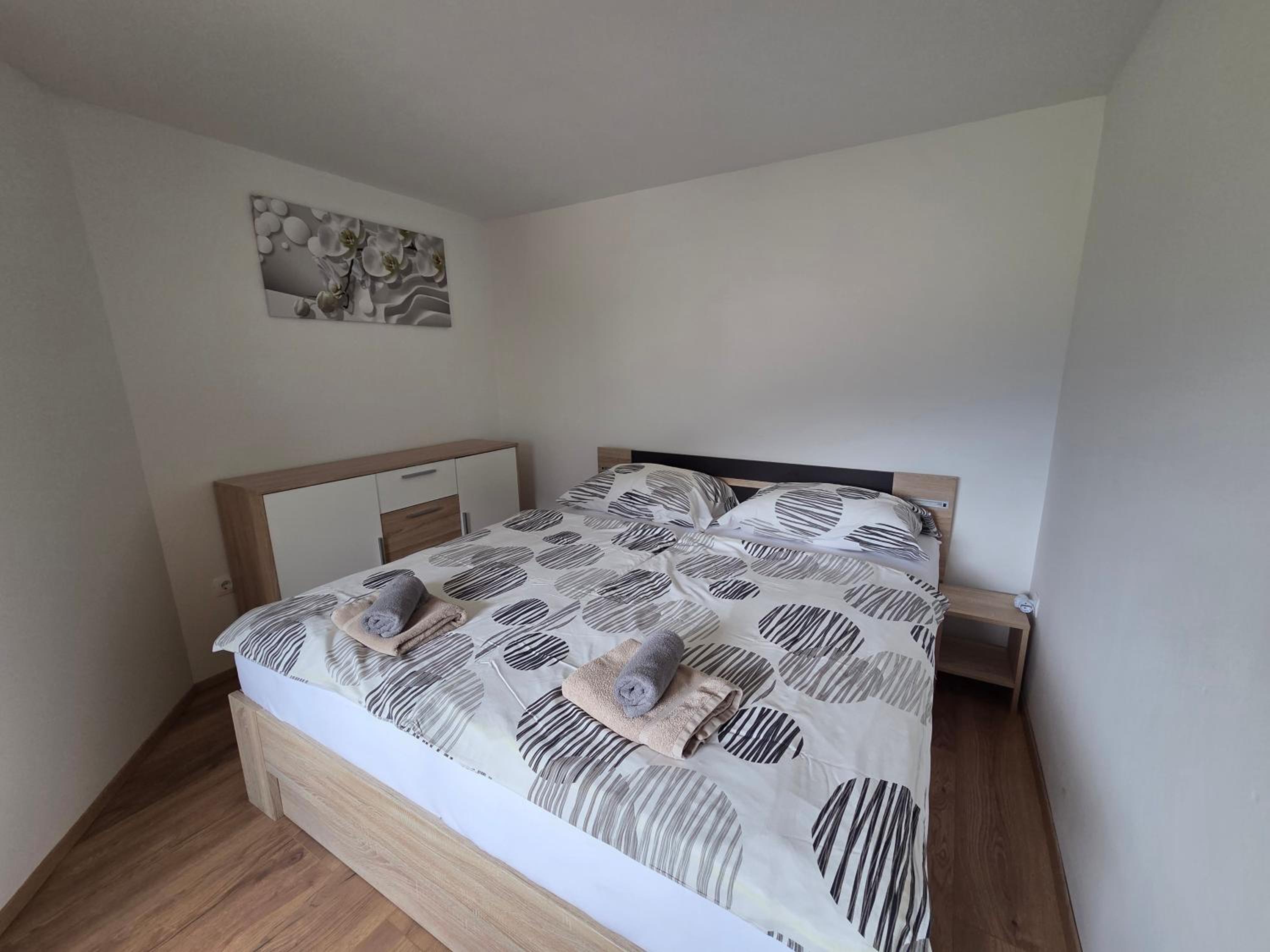 One-Bedroom Standard Apartment