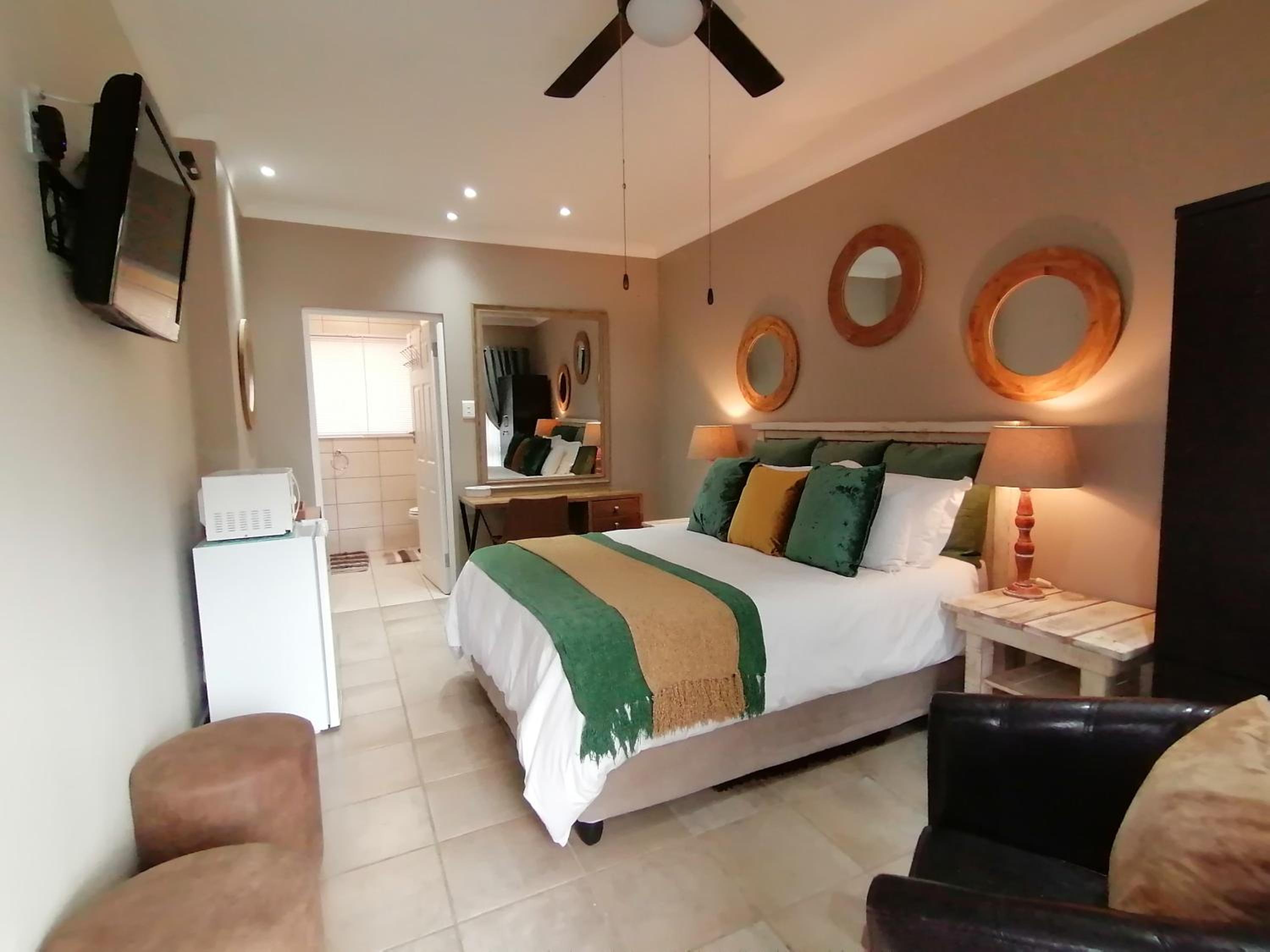 Queen Room with Garden View photo 1