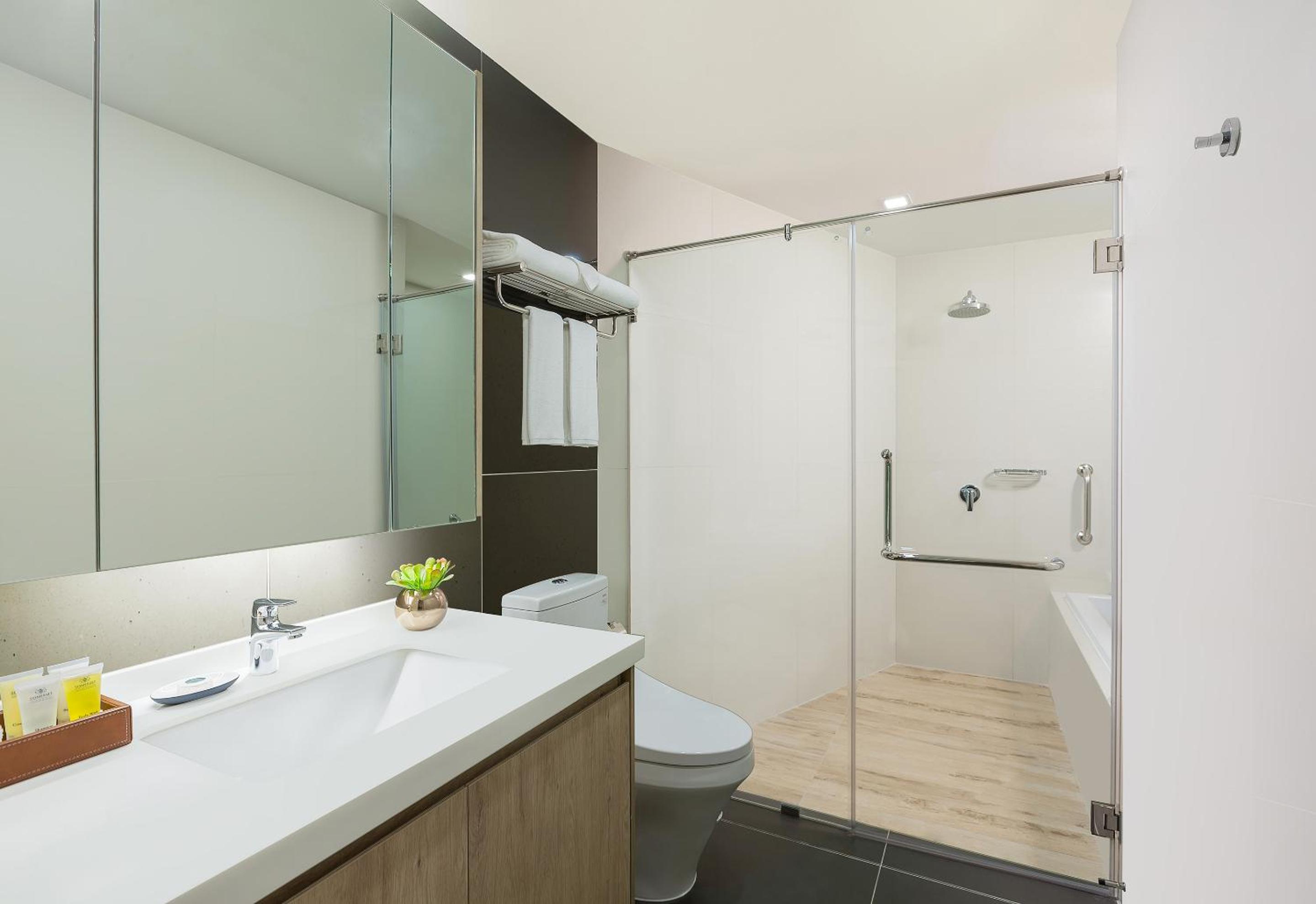 One-Bedroom Apartment - Photo 8