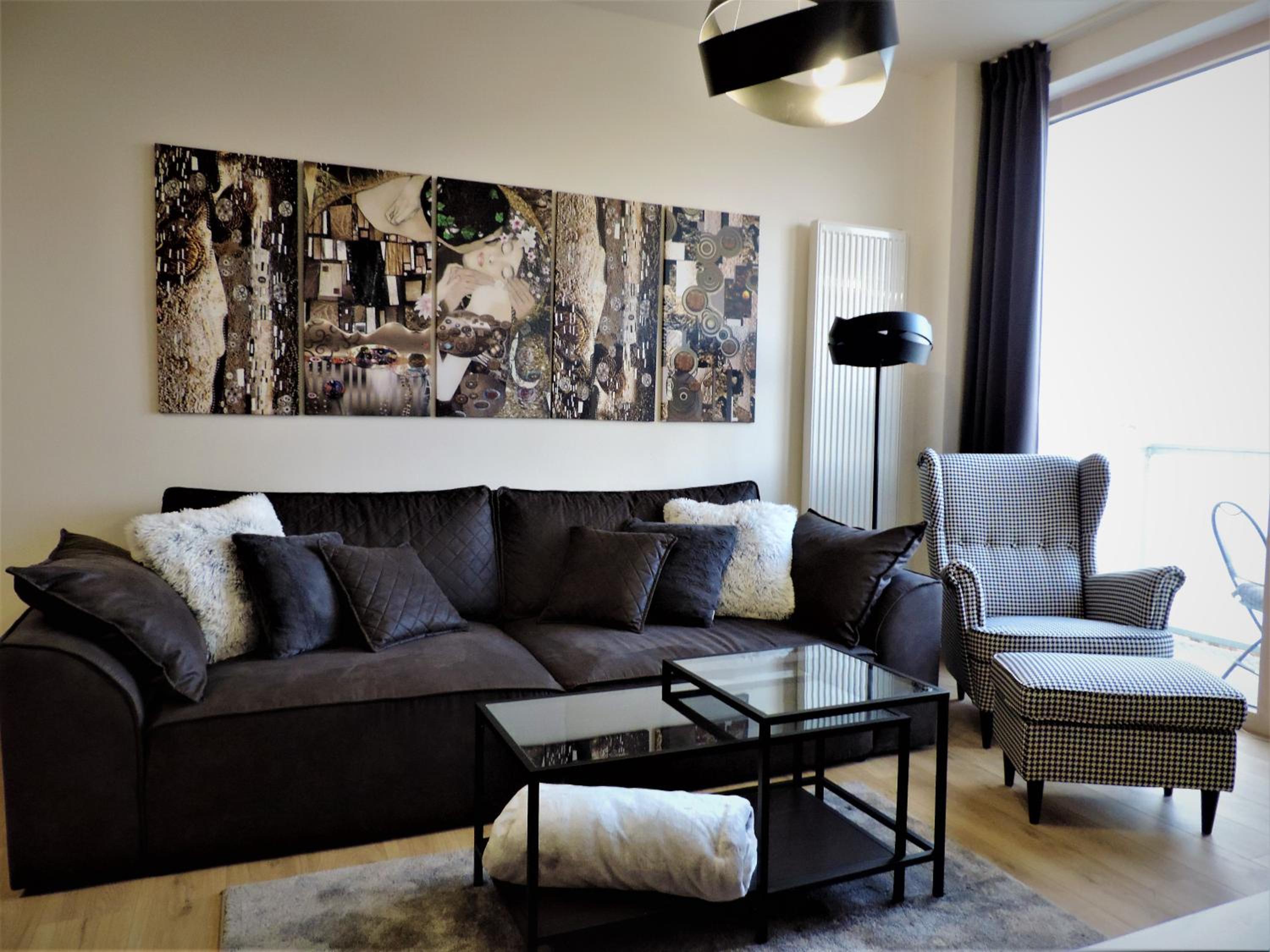 One-Bedroom Apartment with Balcony photo 1