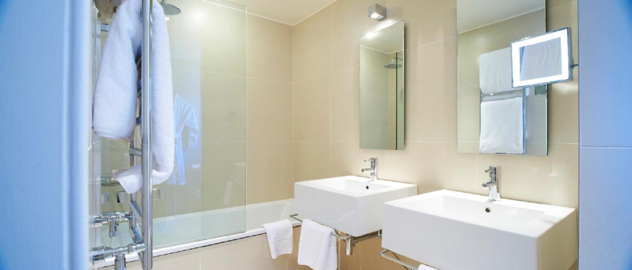 Superior Twin Room photo 3