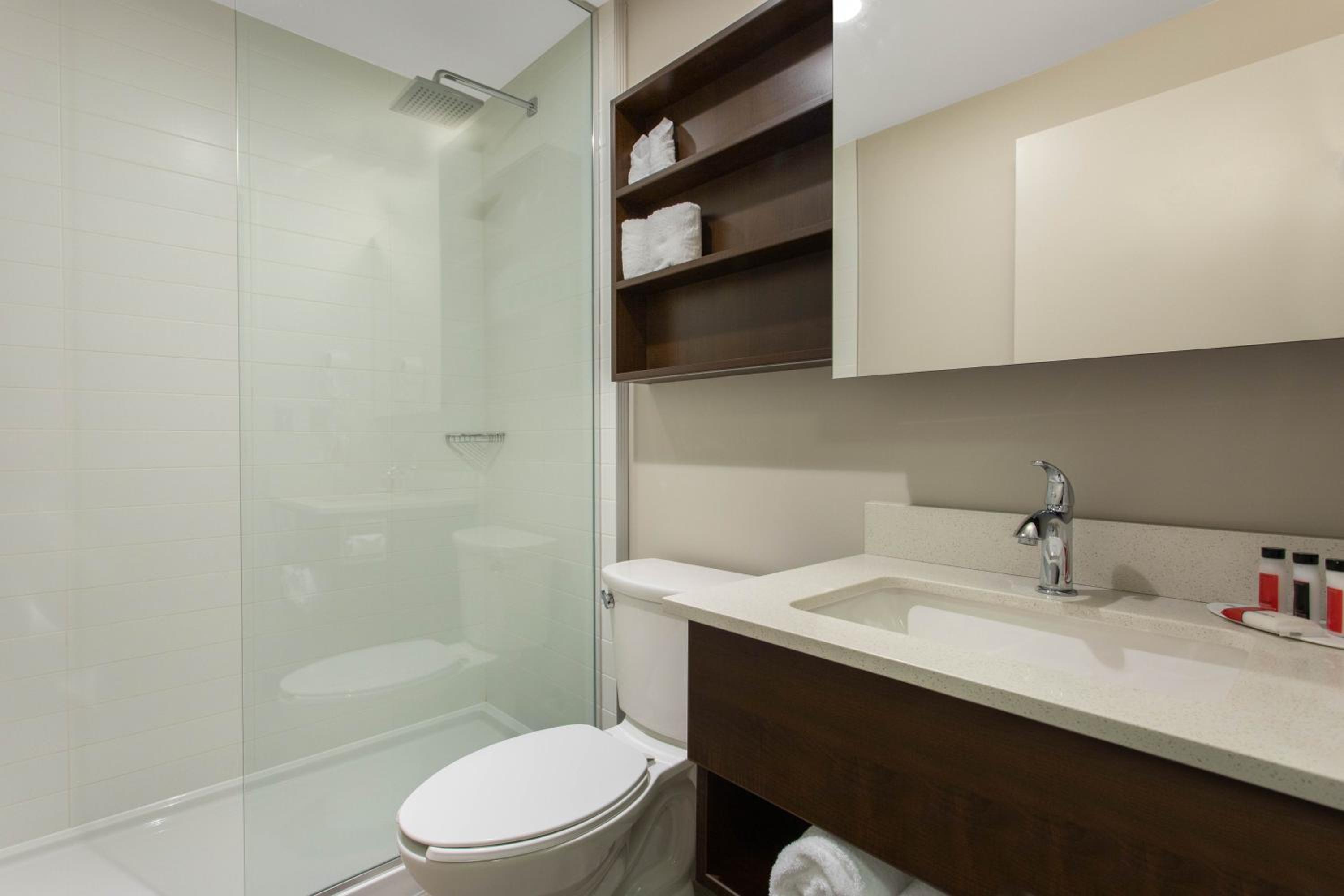 Business Queen Room - Non-Smoking - Photo 7