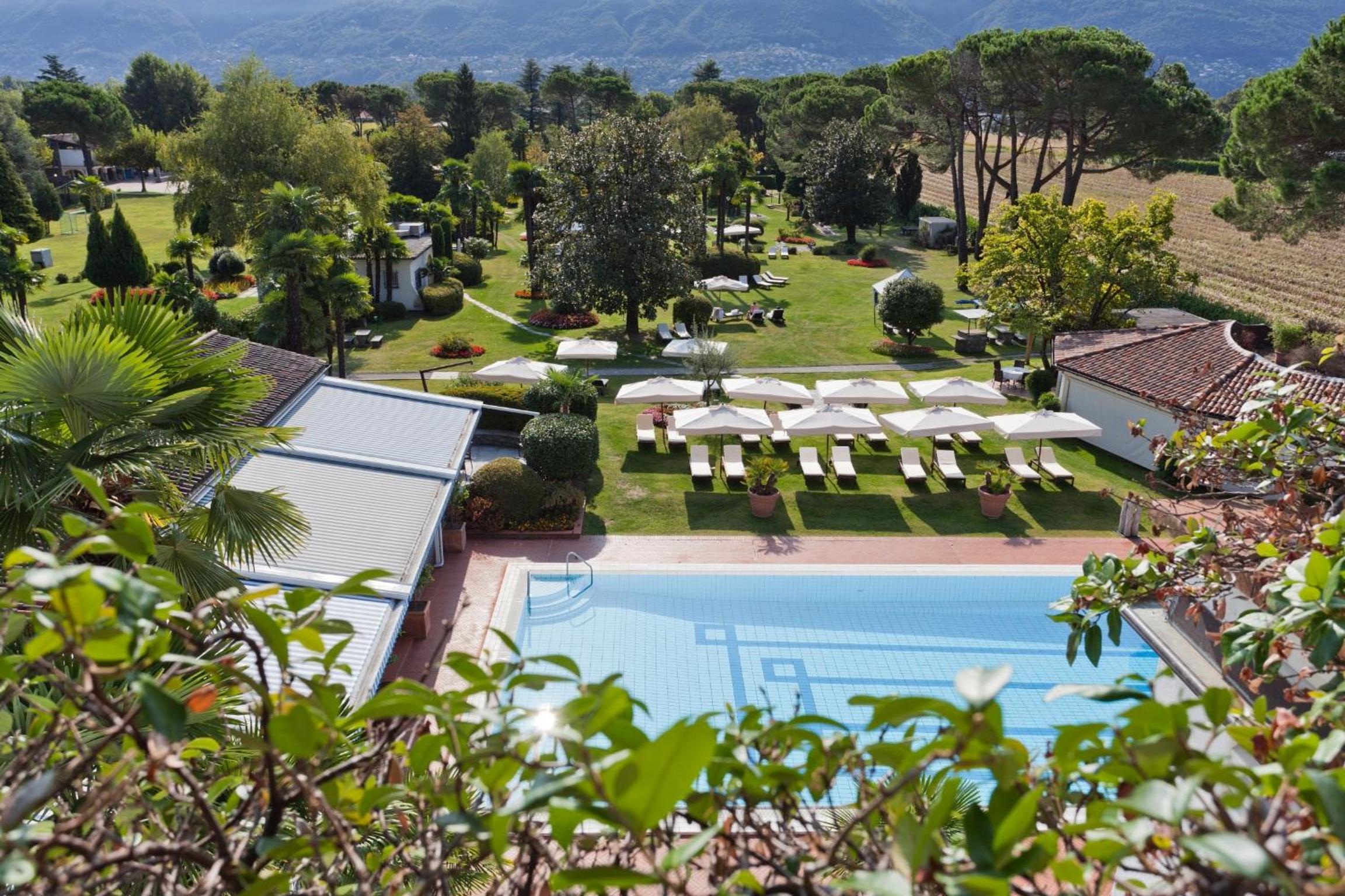 Deluxe Double Room with Balcony and Spa Access - Photo 7