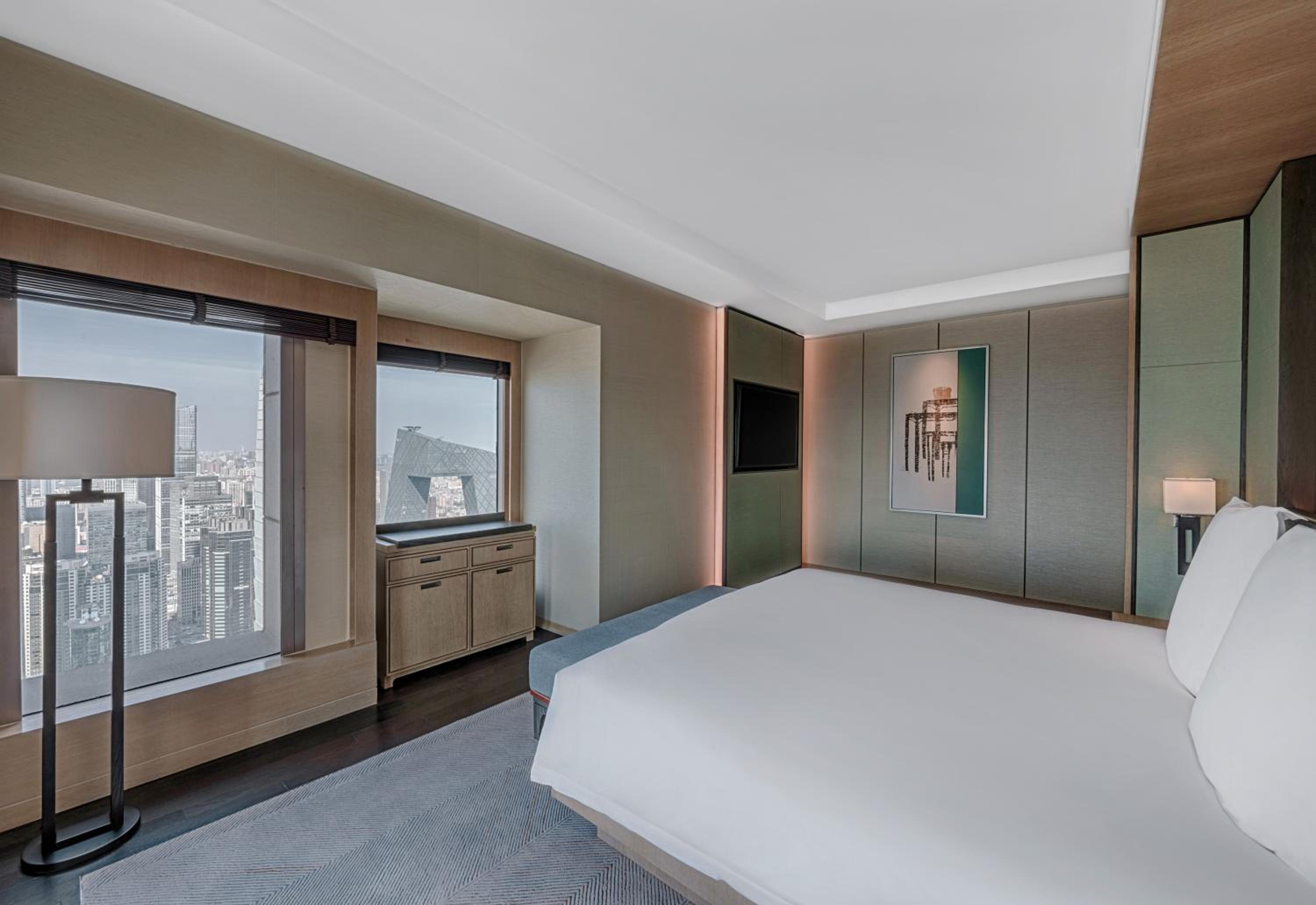 Deluxe Suite - Photo 1
