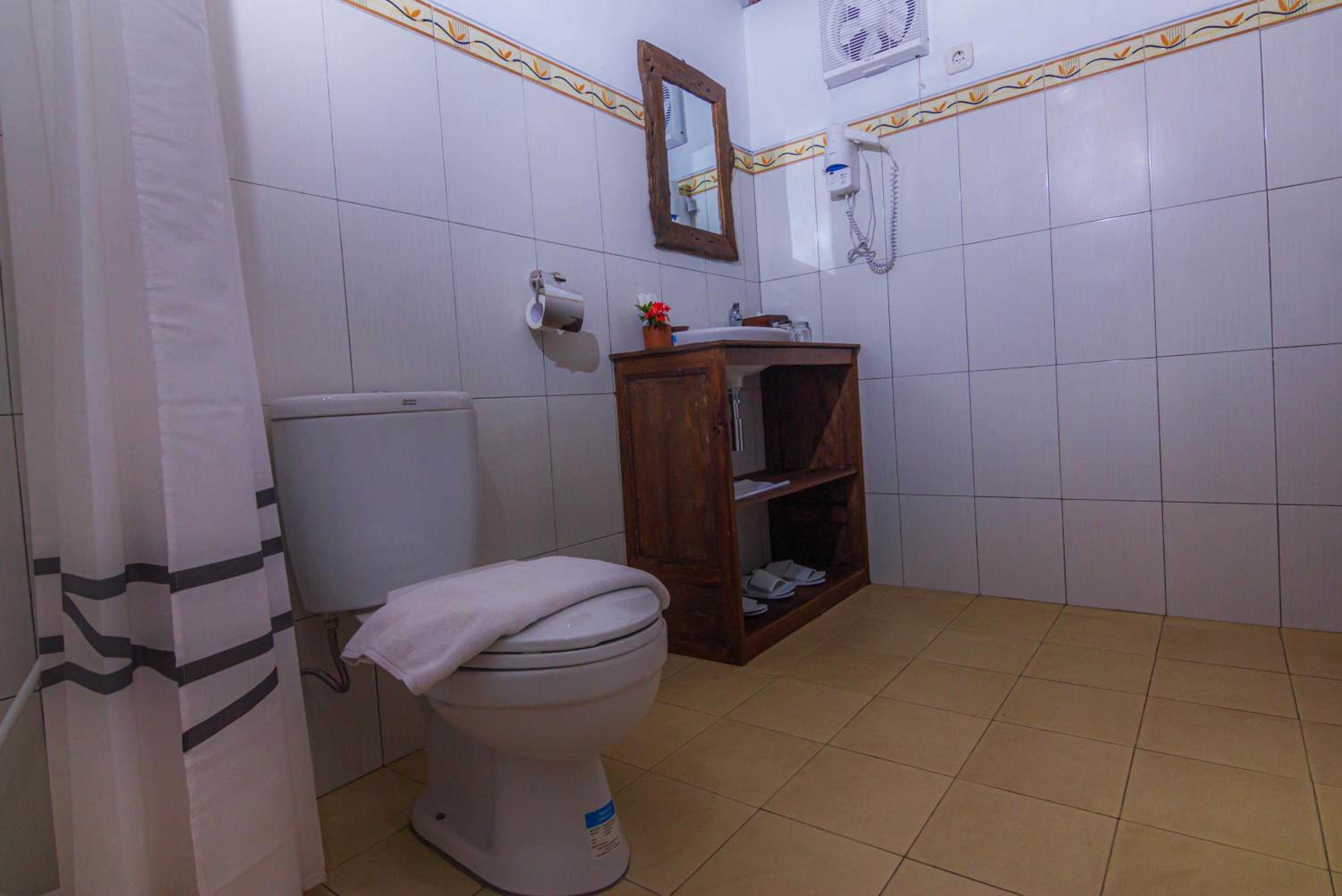 Triple Room with Balcony - Photo 8
