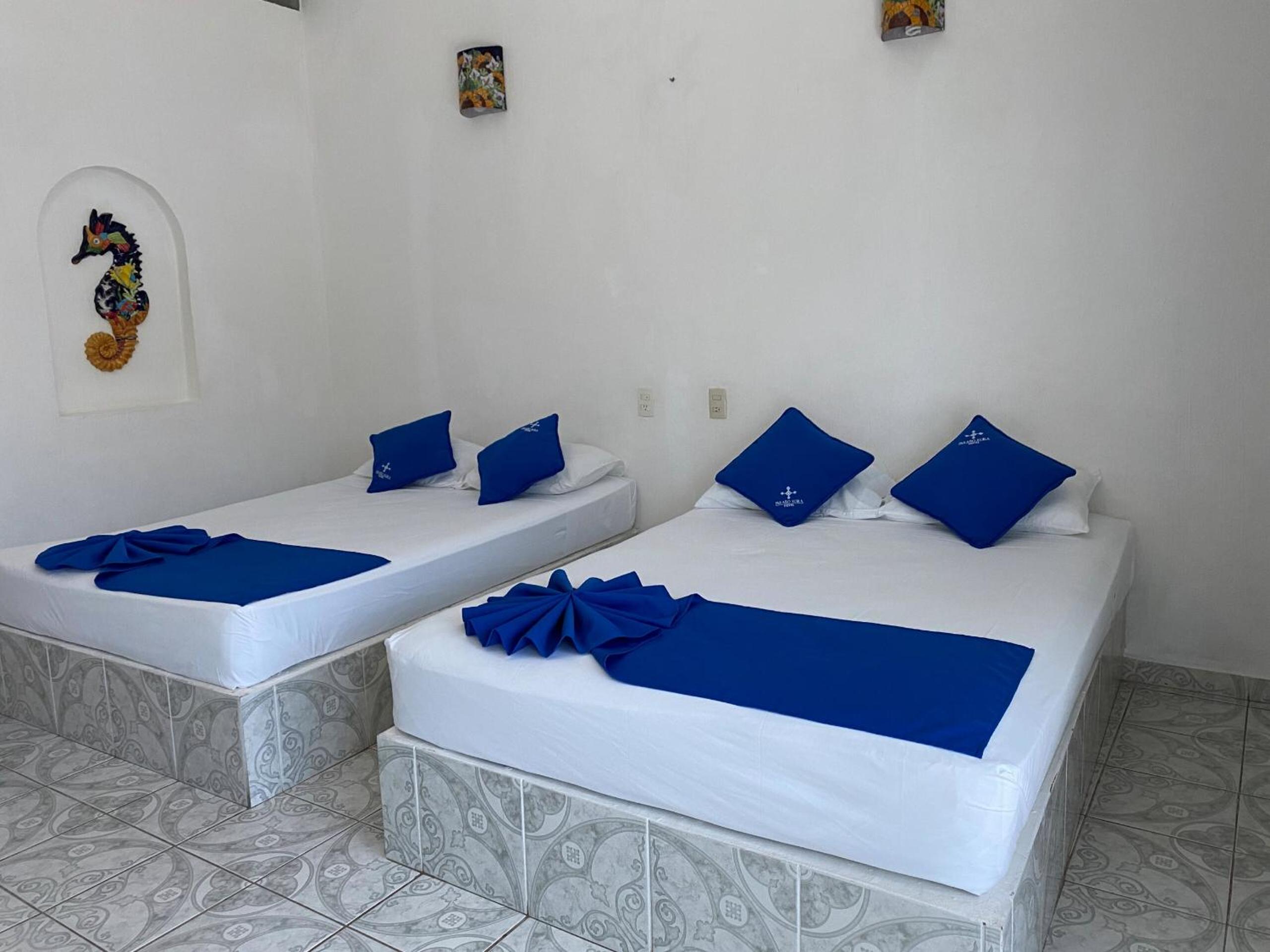 Double Room with Two Double Beds - Photo 3