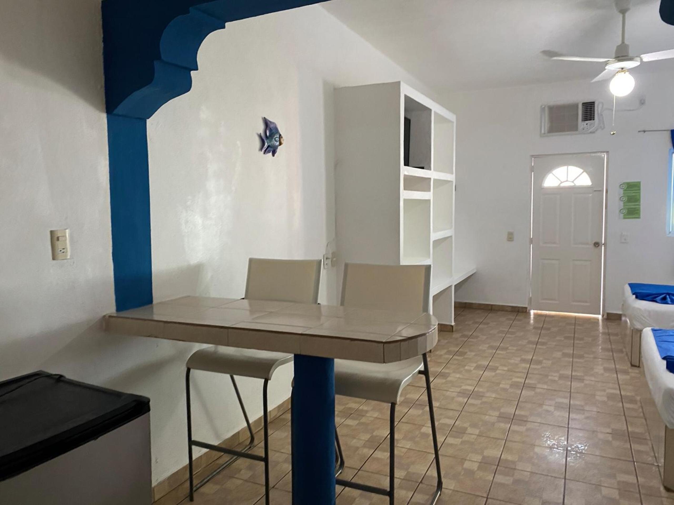Deluxe Family Room - Photo 10