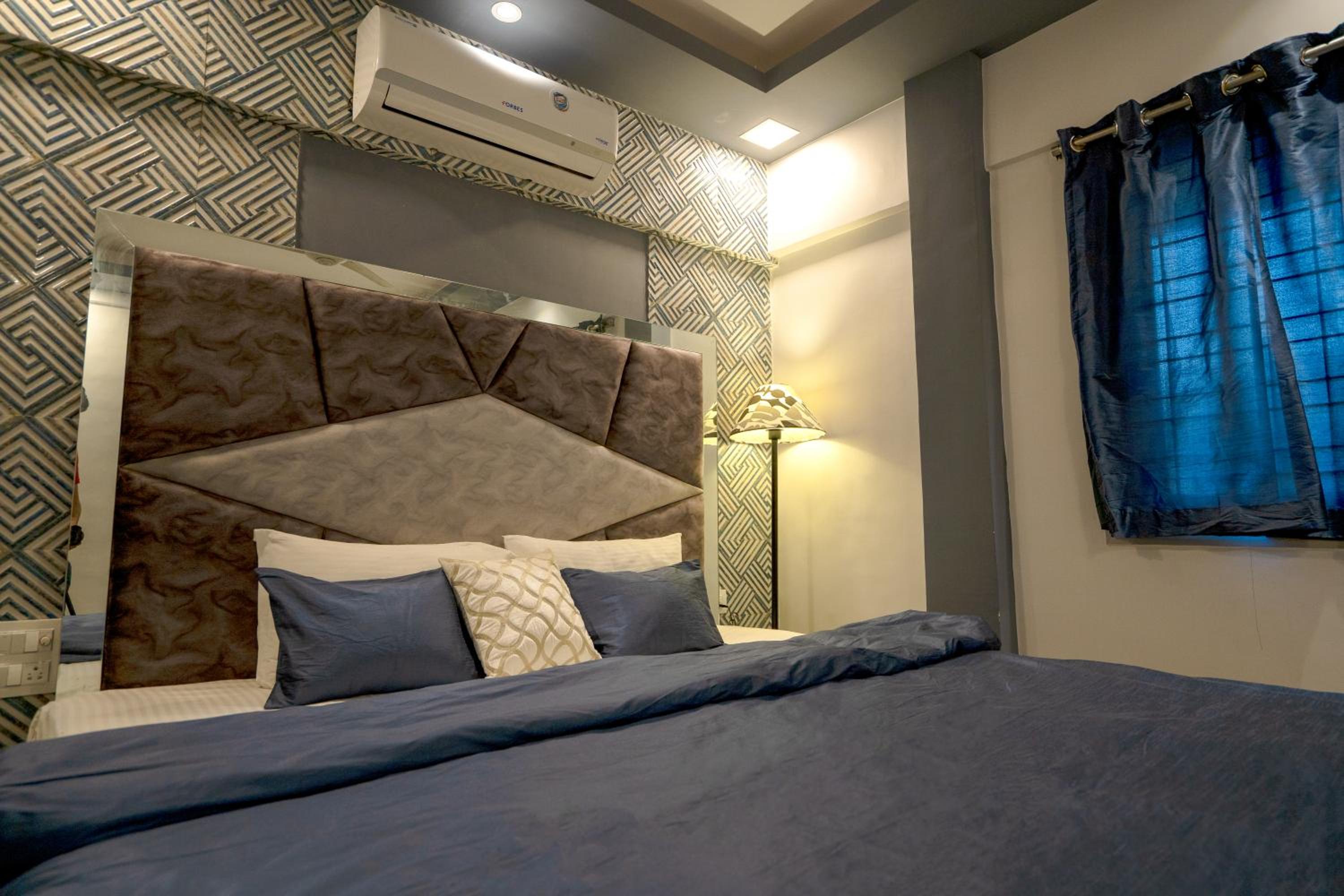 Two-Bedroom Apartment - Photo 3