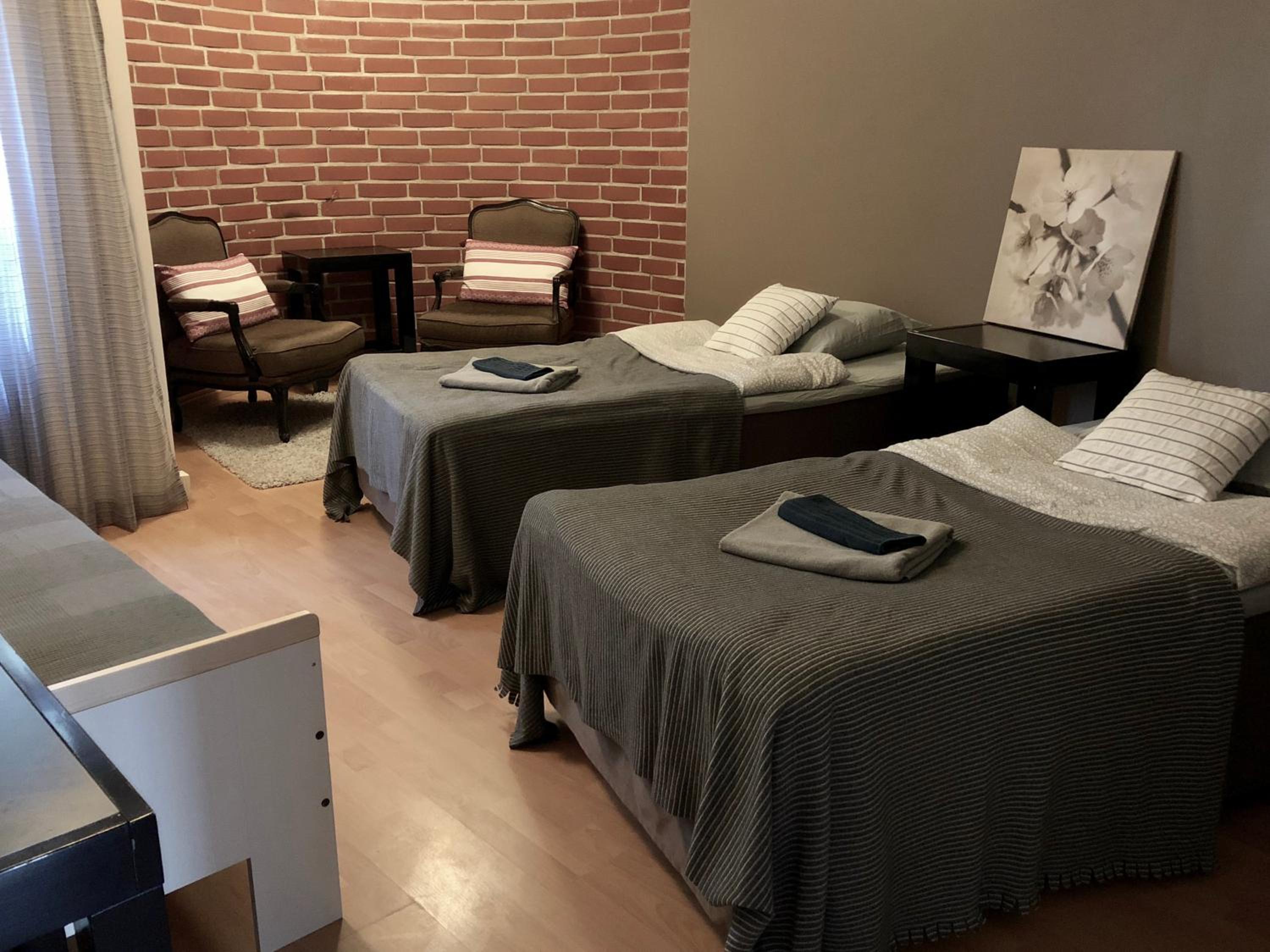 Large Double Room photo 1