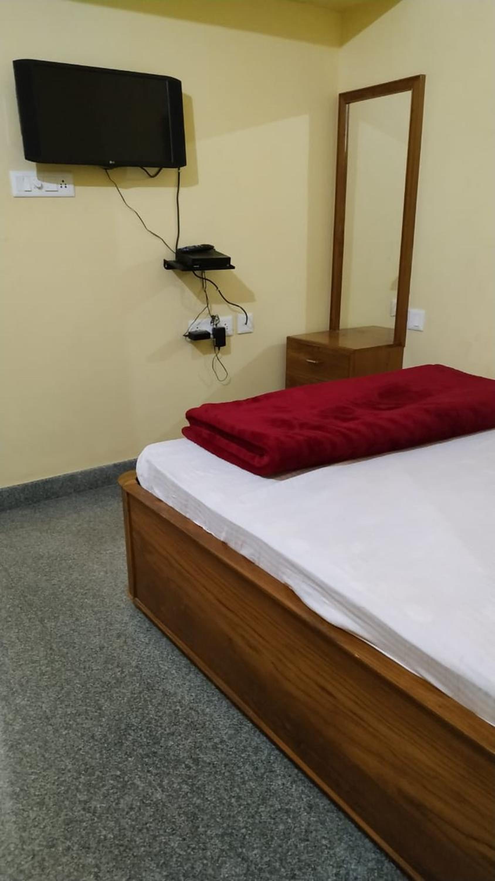 Deluxe King Room photo 1