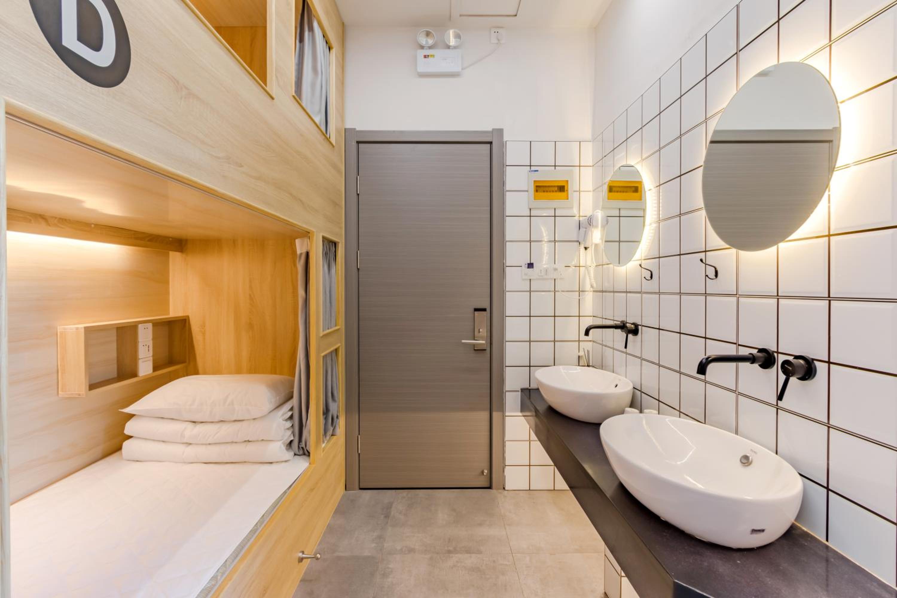 Bed In 6-Bed Dormitory Room photo 1