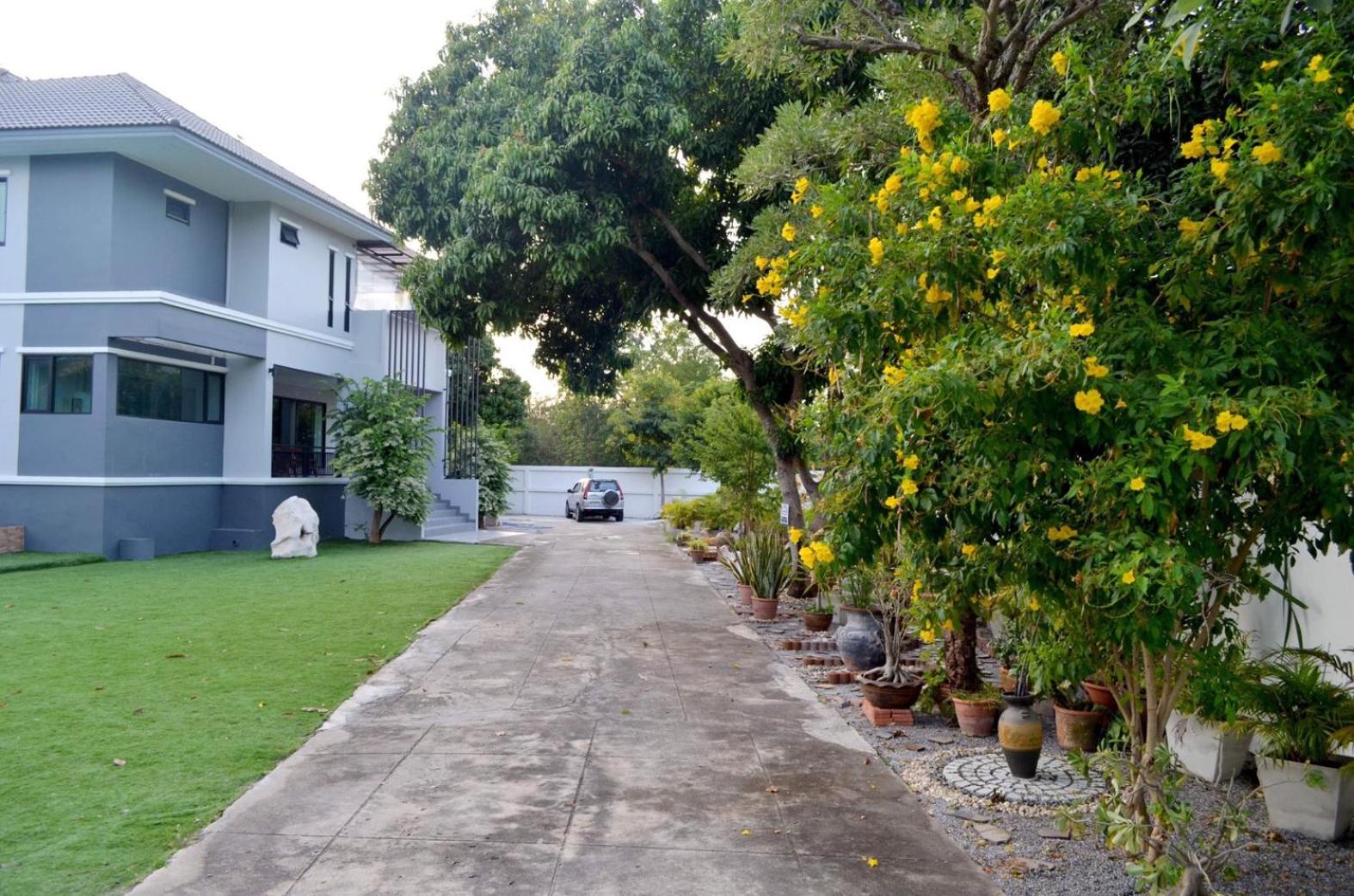Villa photo 3