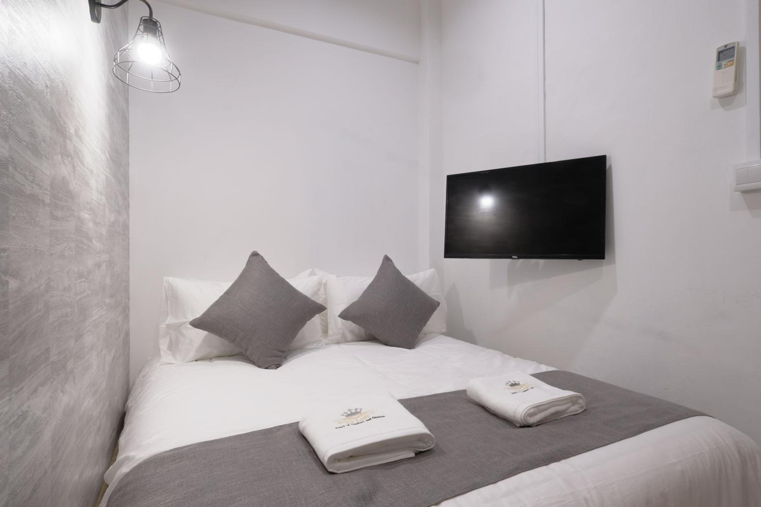 Deluxe Double Room Without Windows photo 2