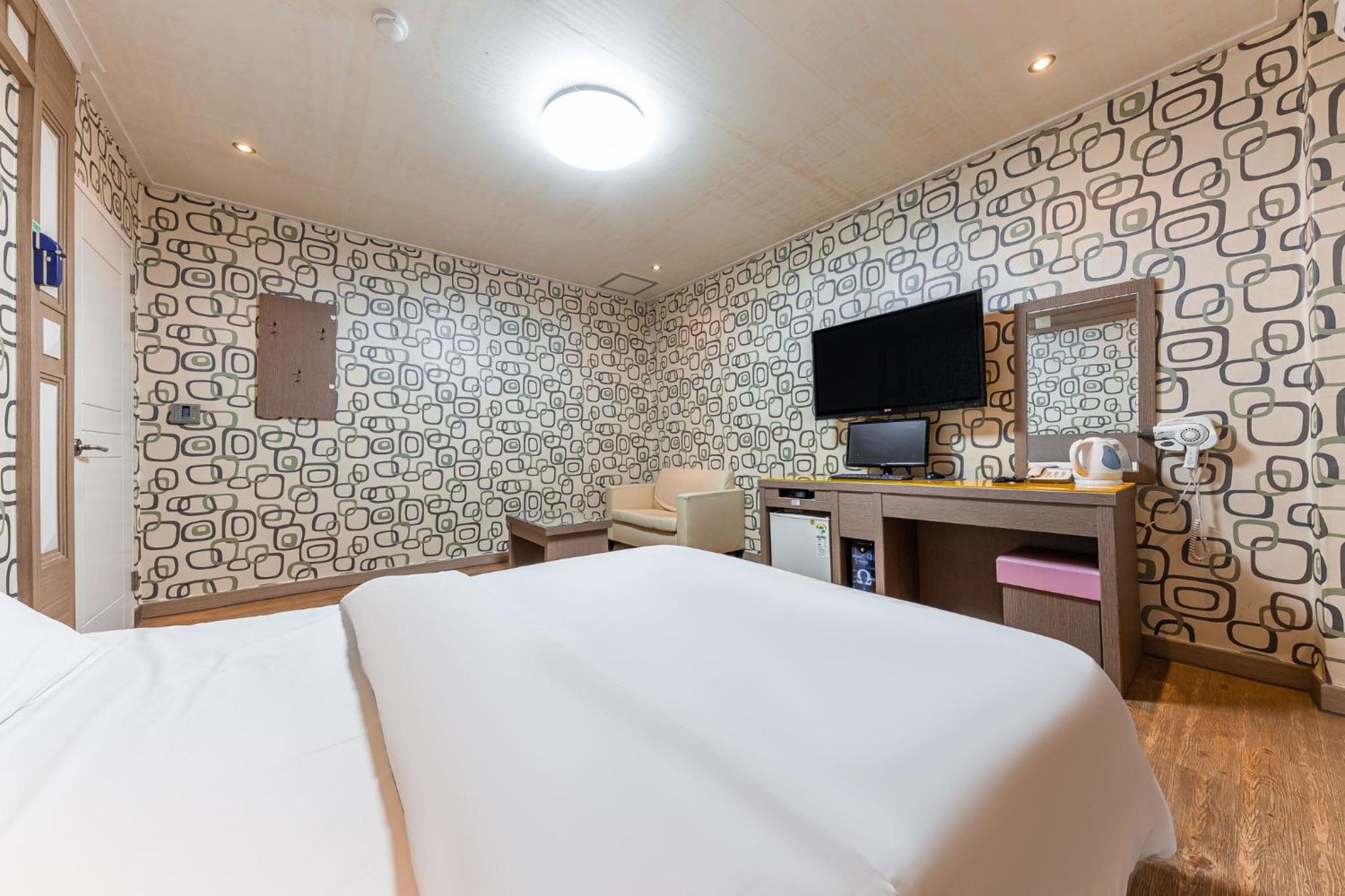 Deluxe Double Room - Photo 3