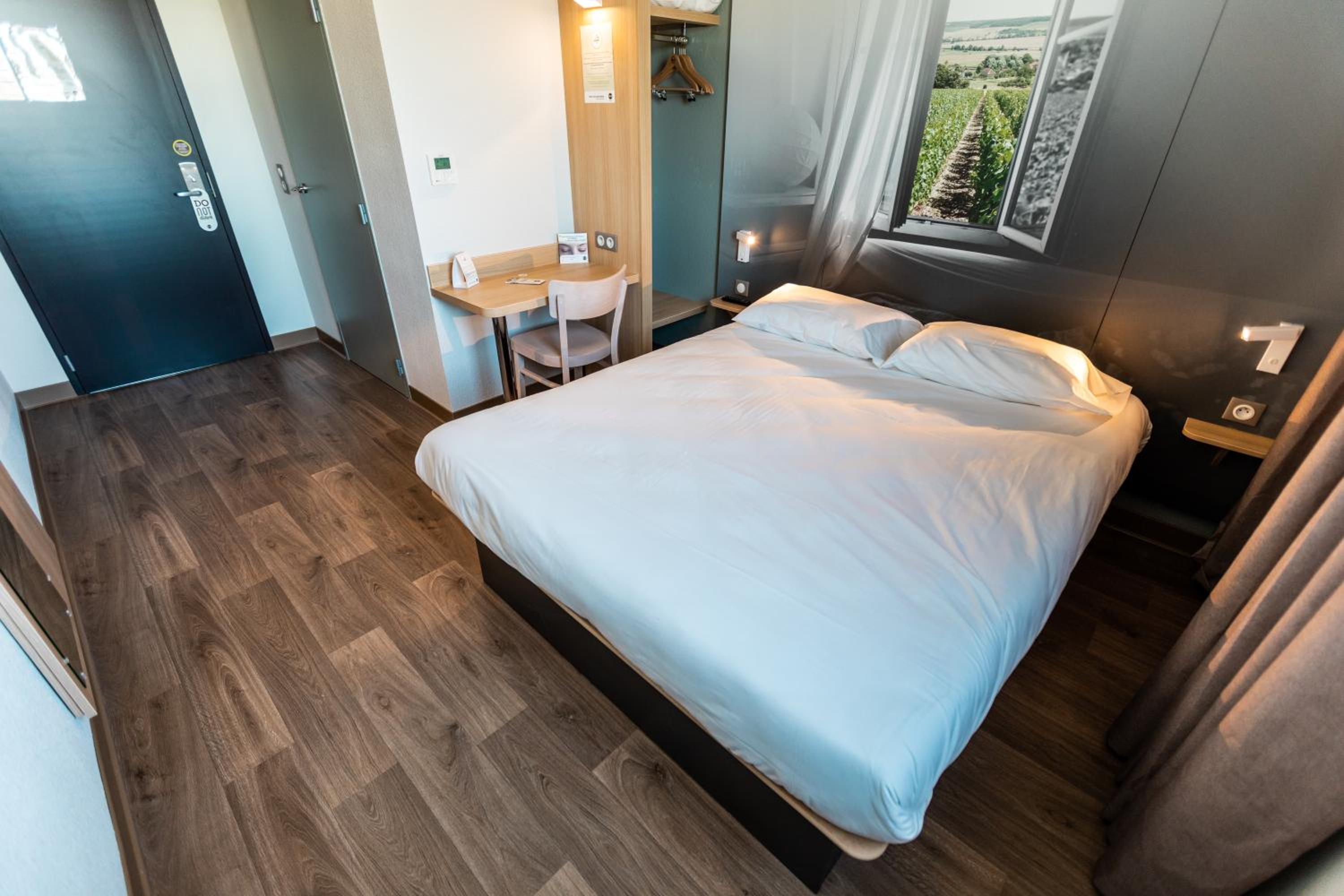 Double Room - Photo 5