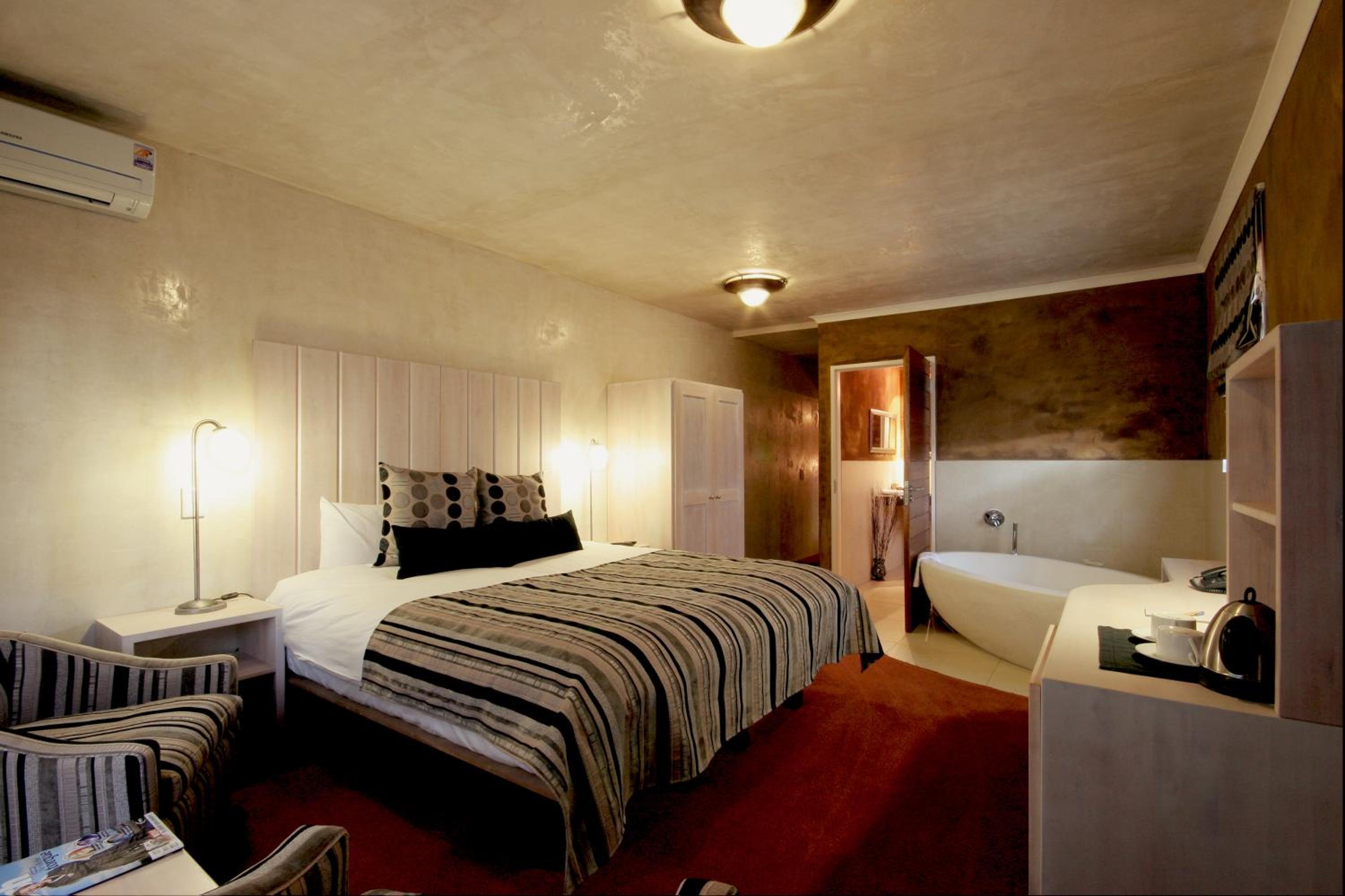 Luxury Suite photo 1