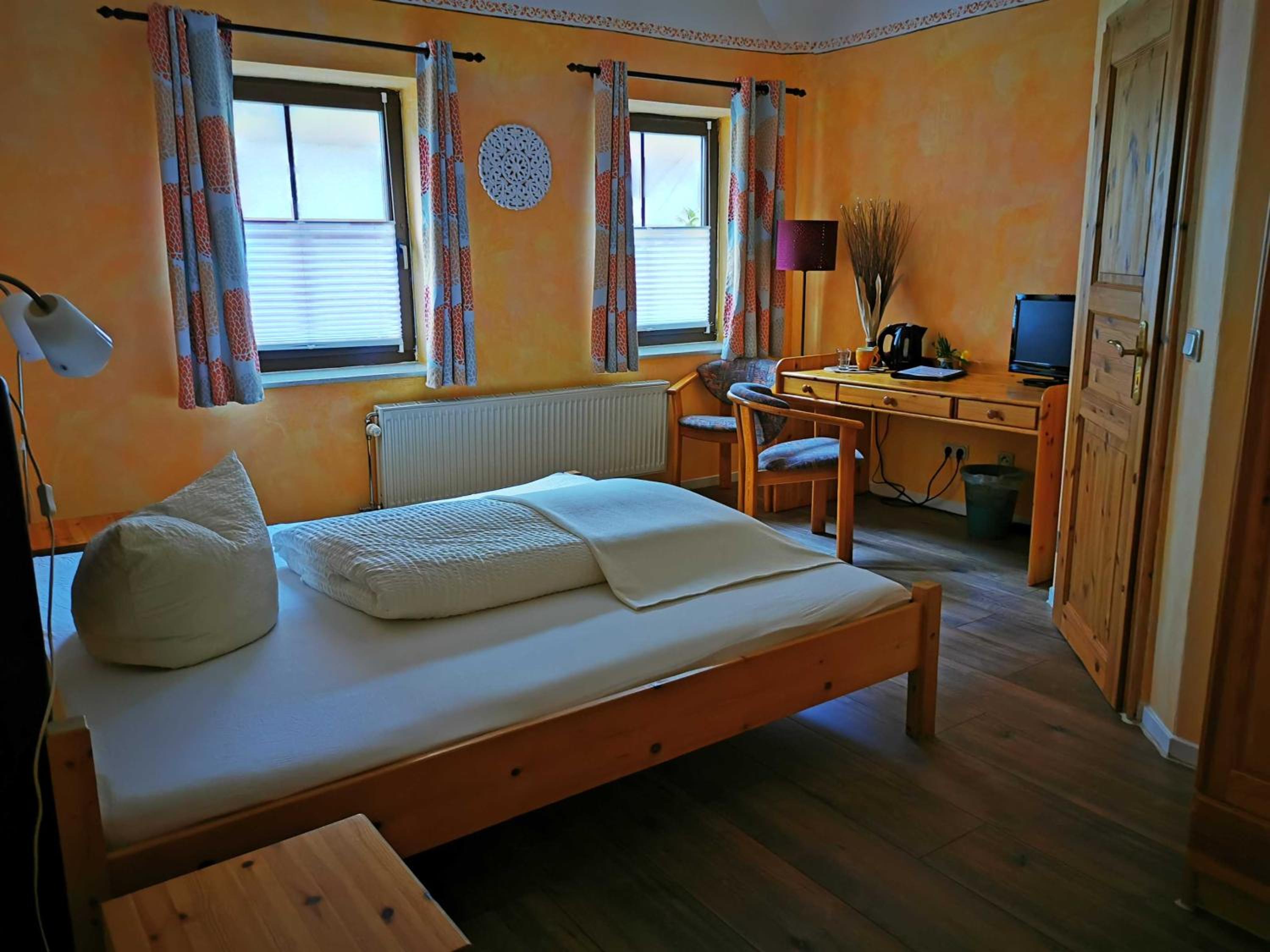 Double Room with Shower photo 2