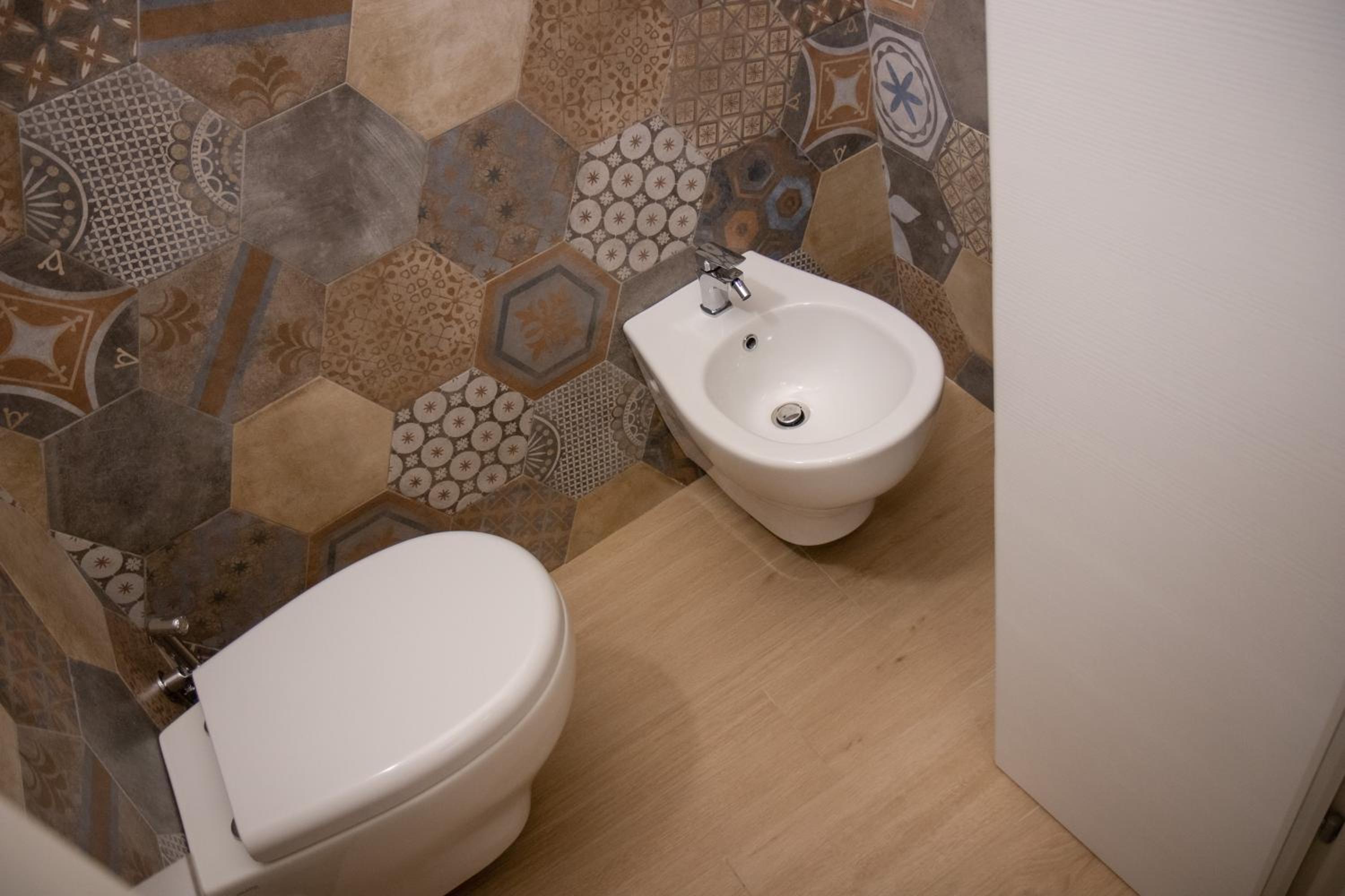Double Room with Spa Bath - Photo 3