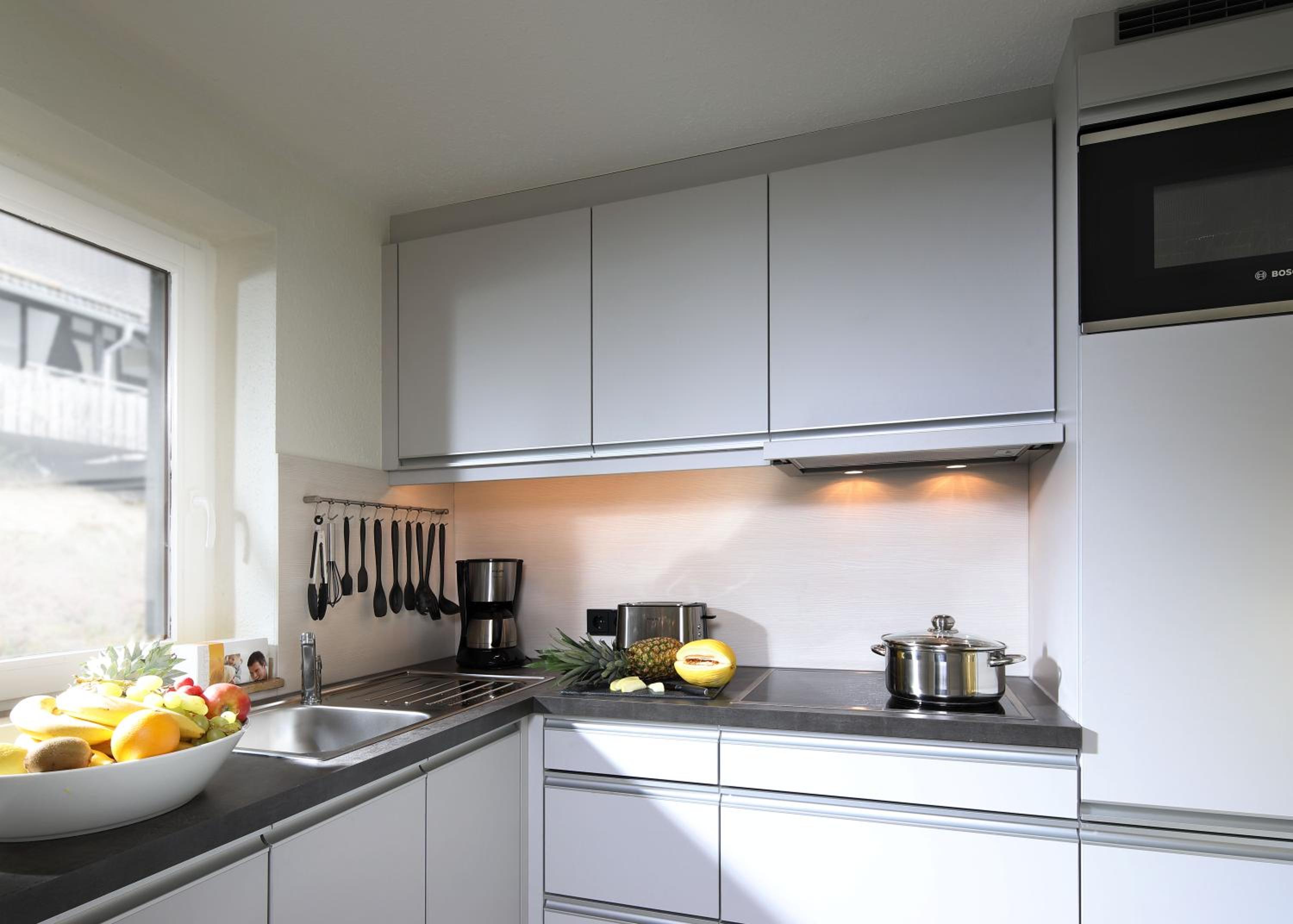 Two-Bedroom House - Photo 10