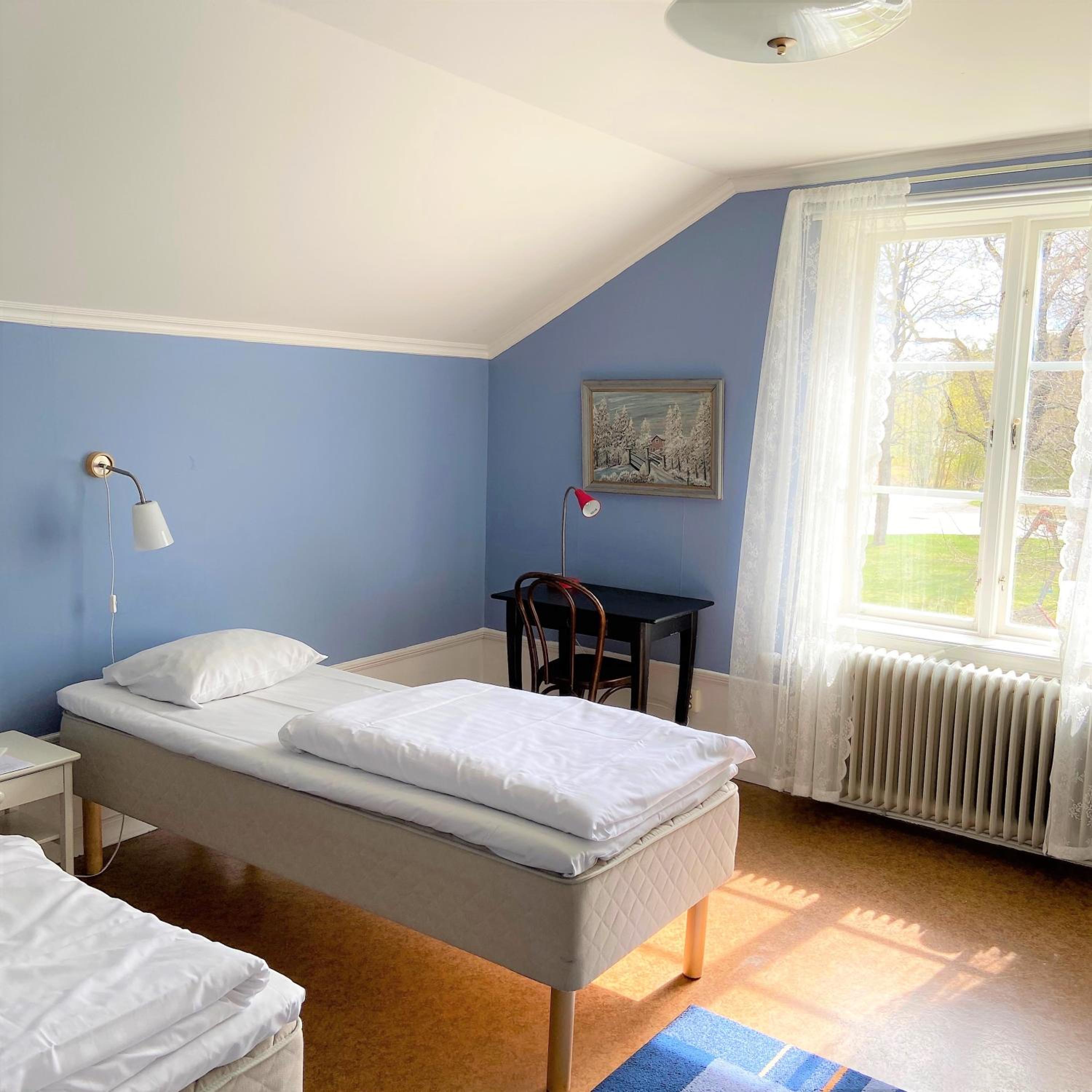 Twin Room with Private Bathroom photo 1