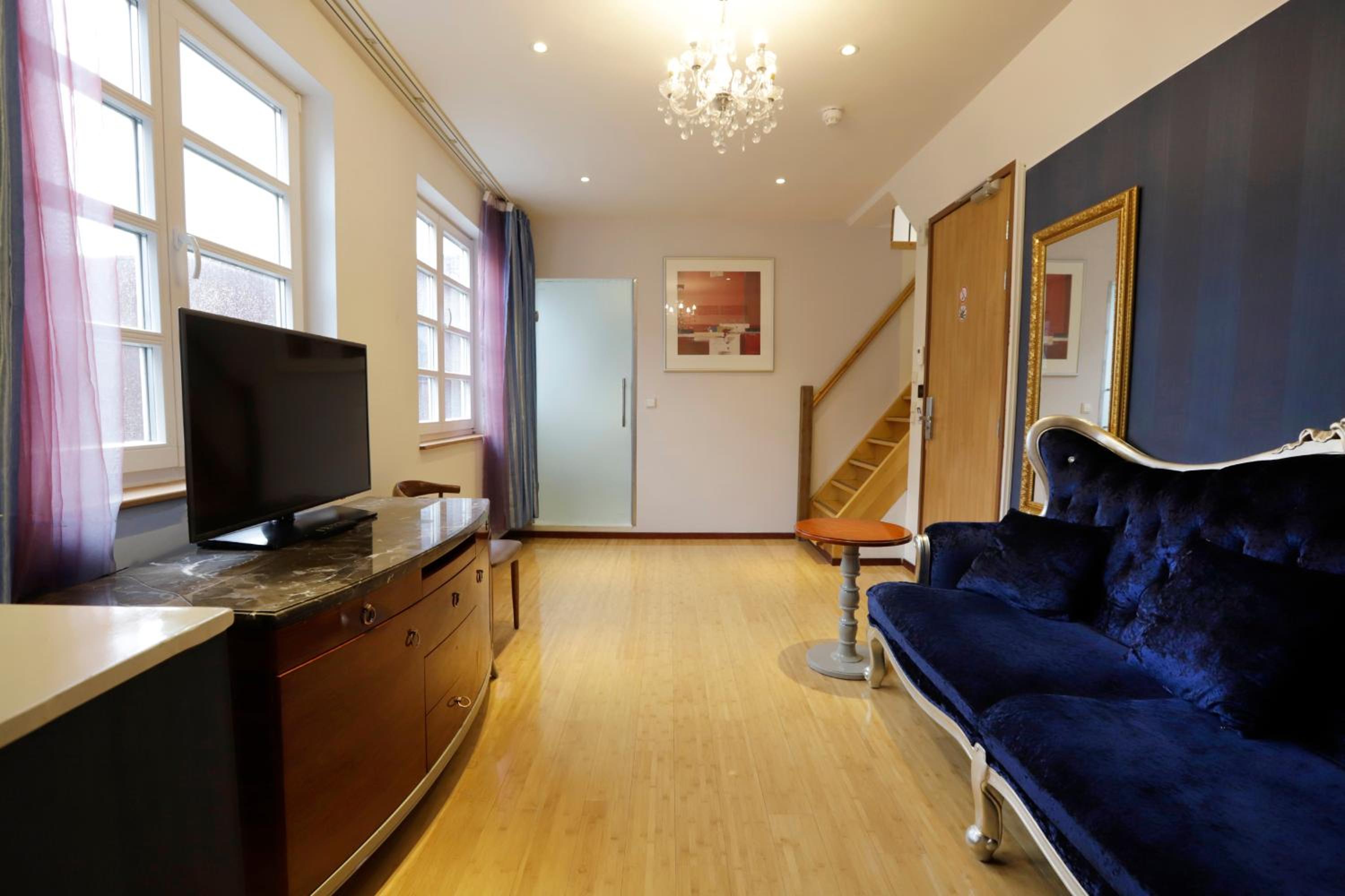 Deluxe Family Room (6 people)