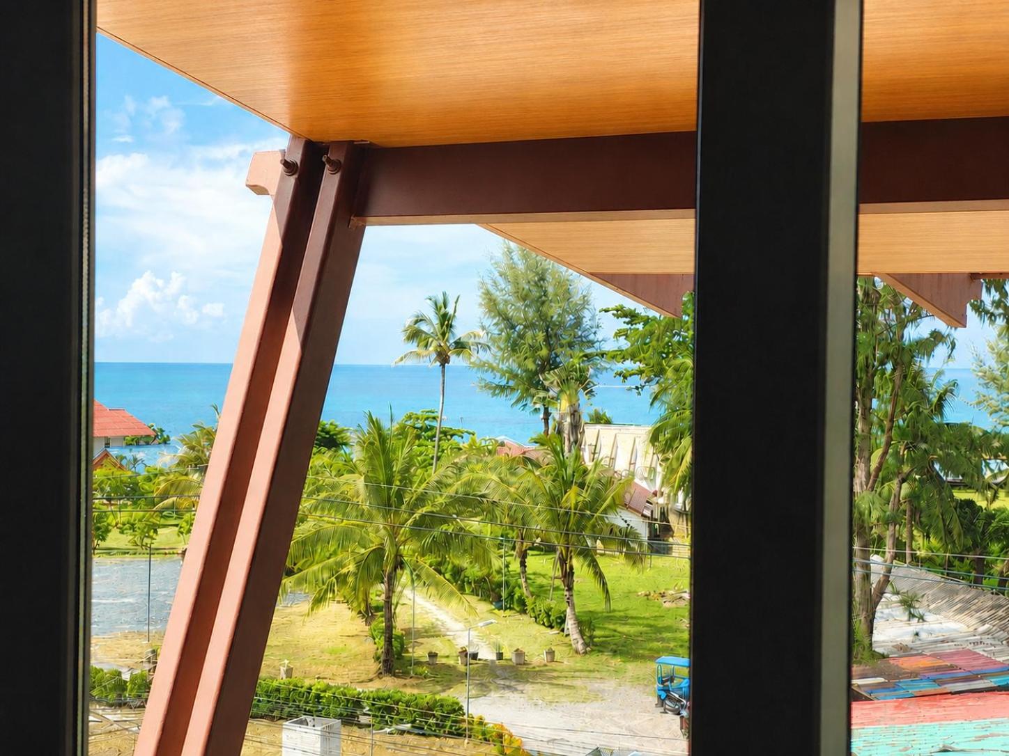 Deluxe Double Room with Balcony and Sea View photo 2