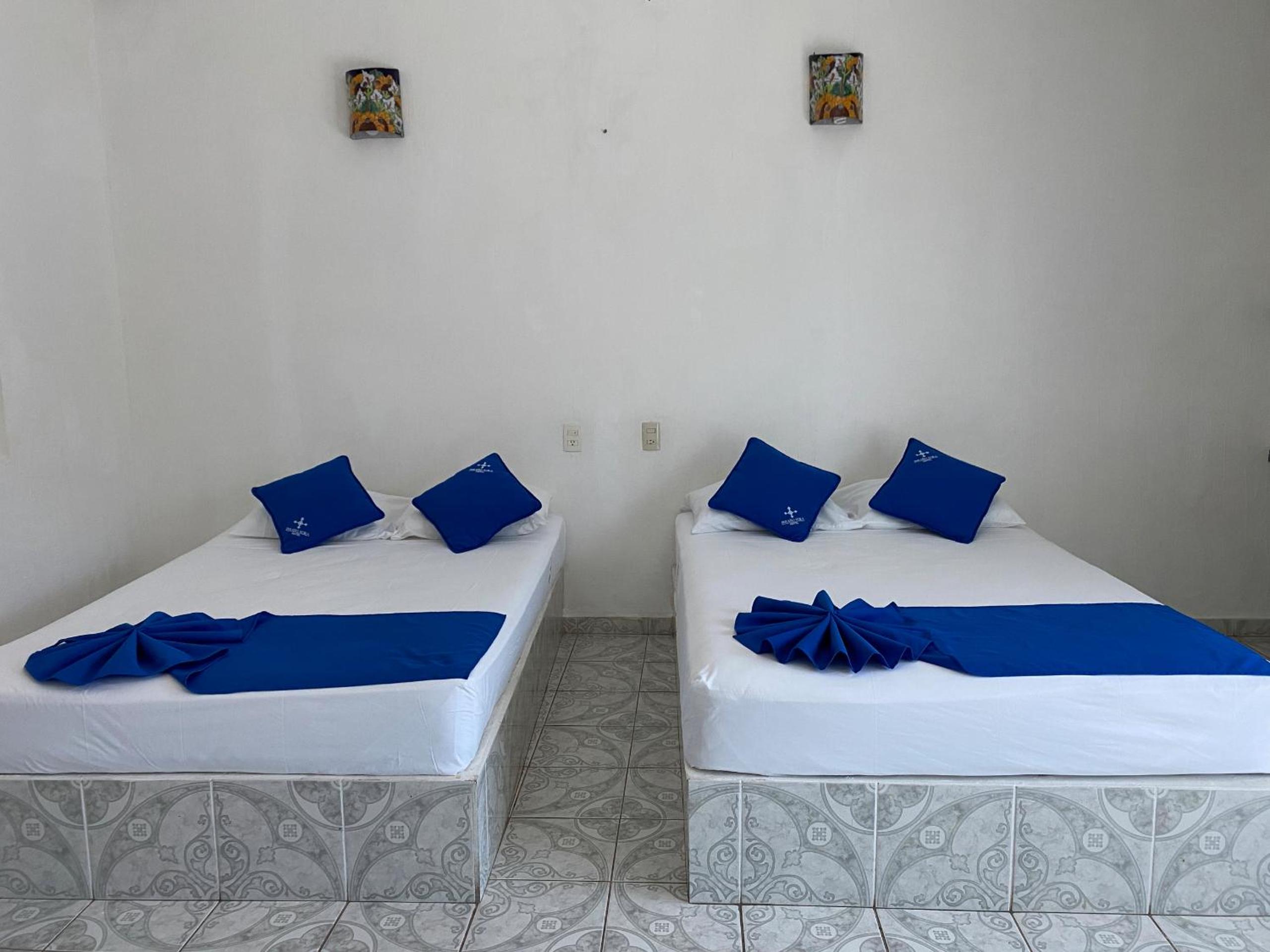 Double Room with Two Double Beds - Photo 5