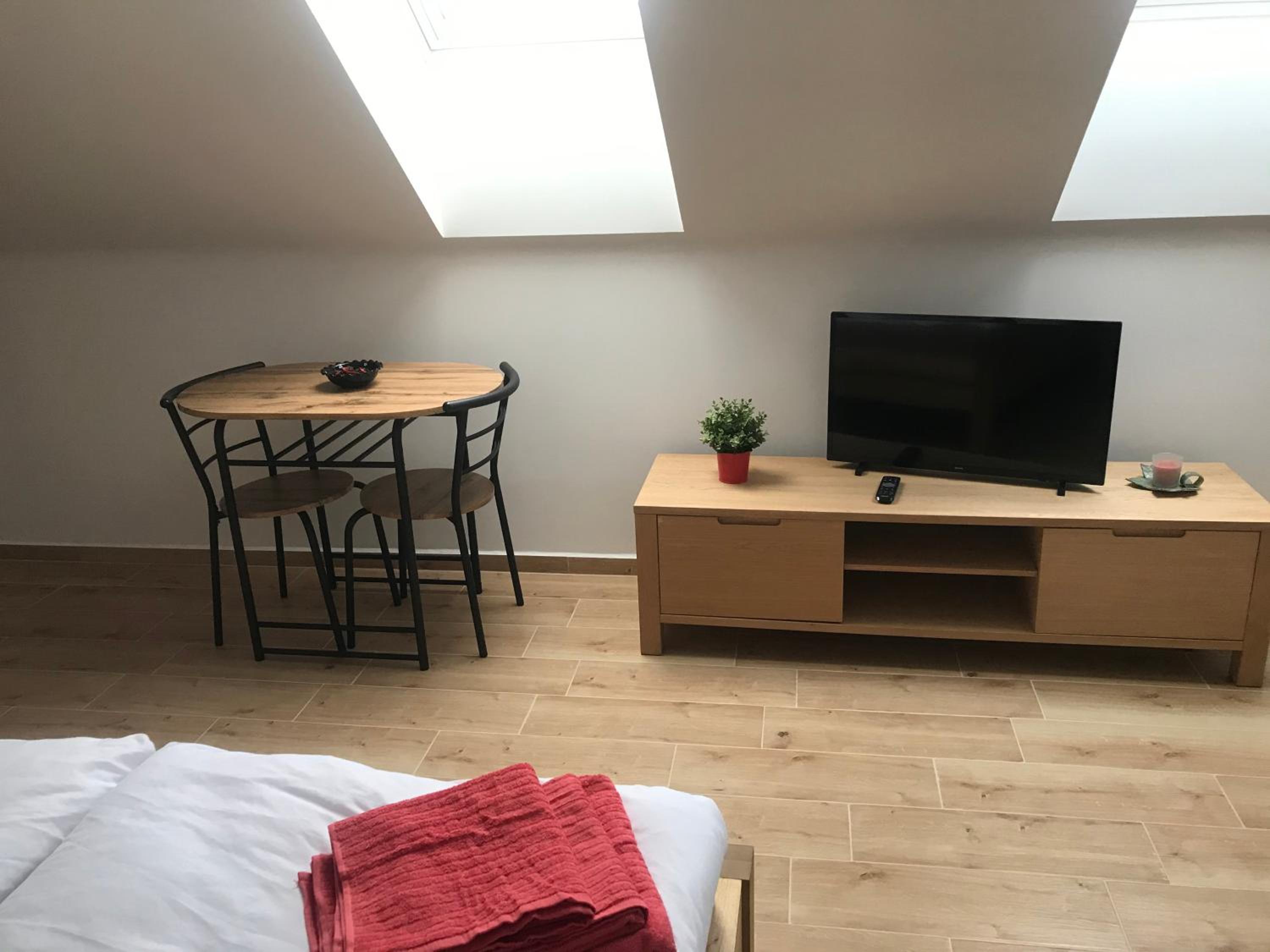 Quadruple Room with Private Bathroom photo 1