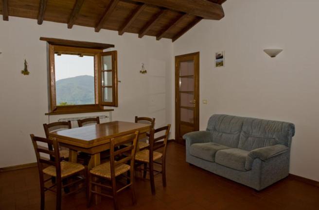 Two-Bedroom Apartment - Photo 2