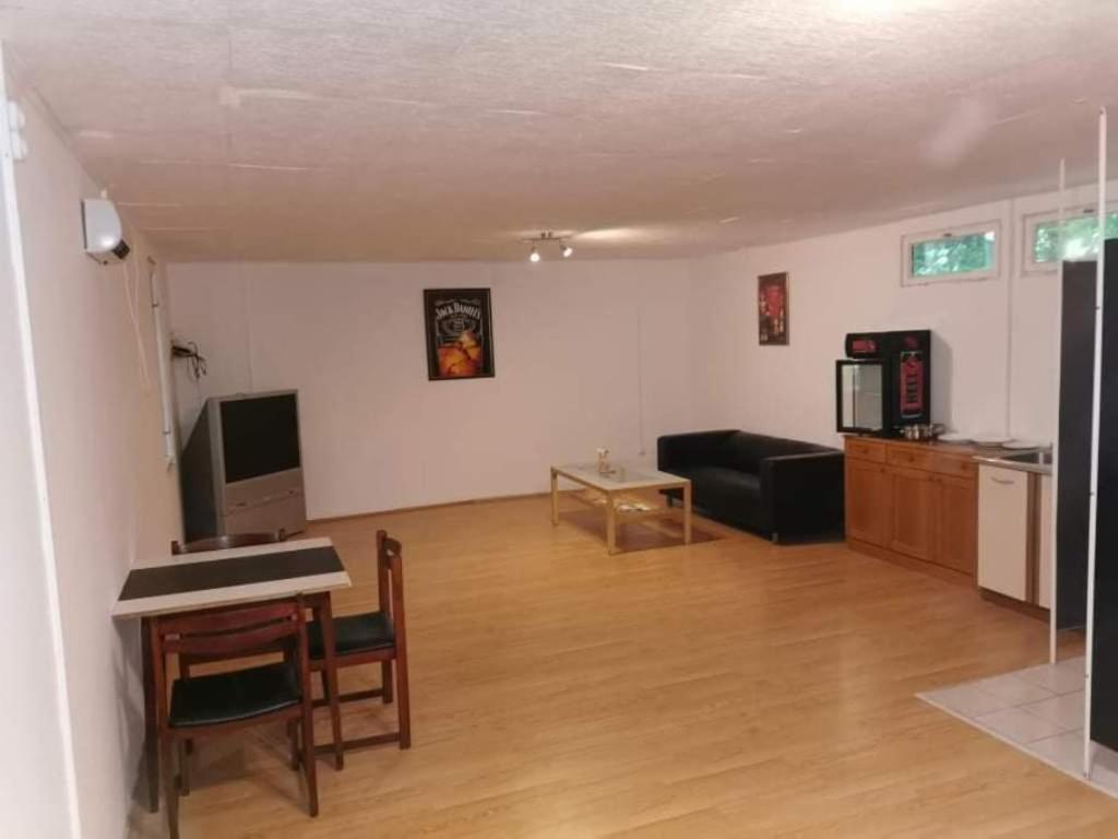 Apartment with Garden View - Photo 17