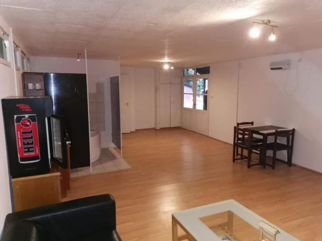 Apartment with Garden View - Photo 4