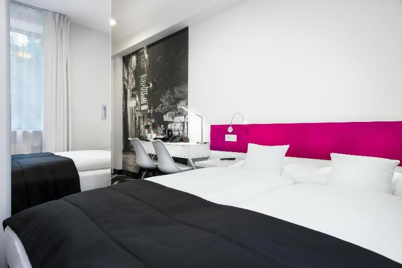 Double Room - Photo 4