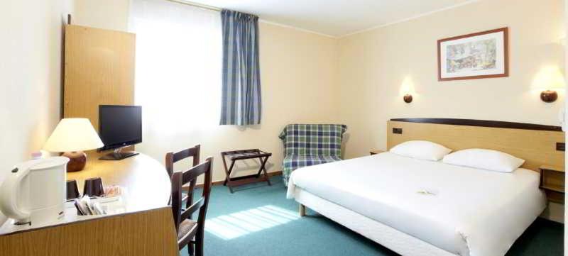 Standard Room - 1 Queen Bed - Photo 1