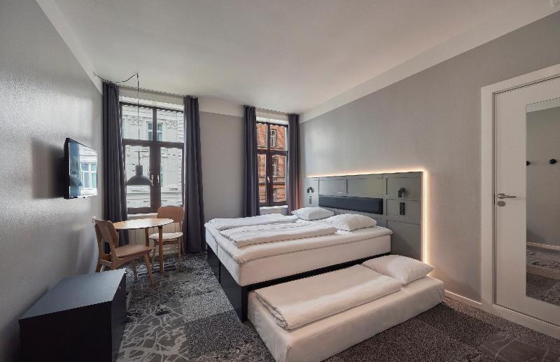 Efficient Double Room with Double Bed