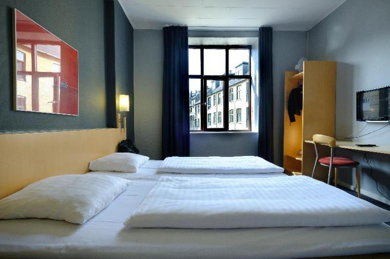 Standard Double Room with King Bed