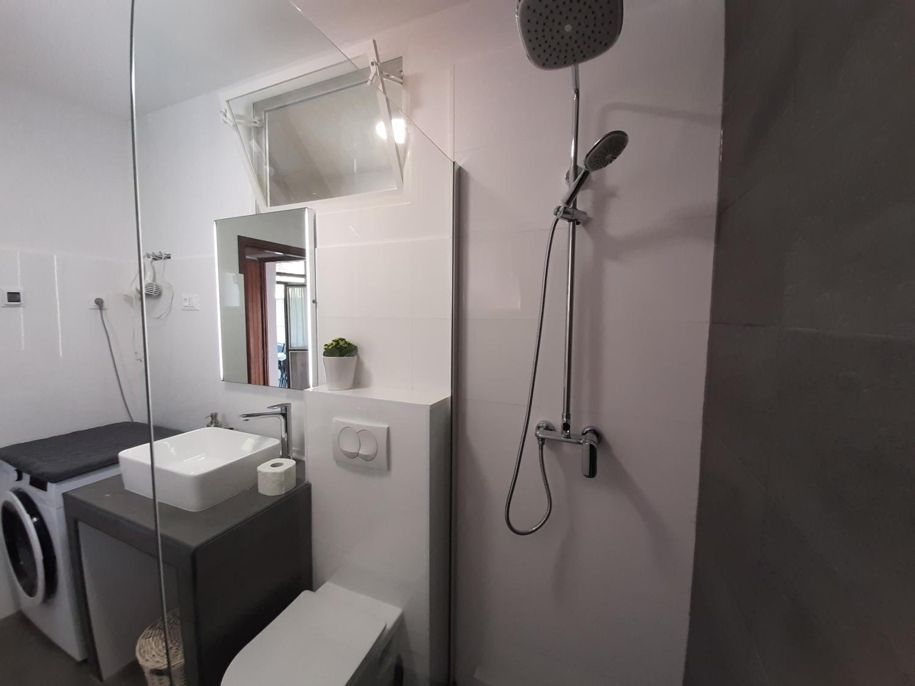 Three-Bedroom Apartment - Photo 23