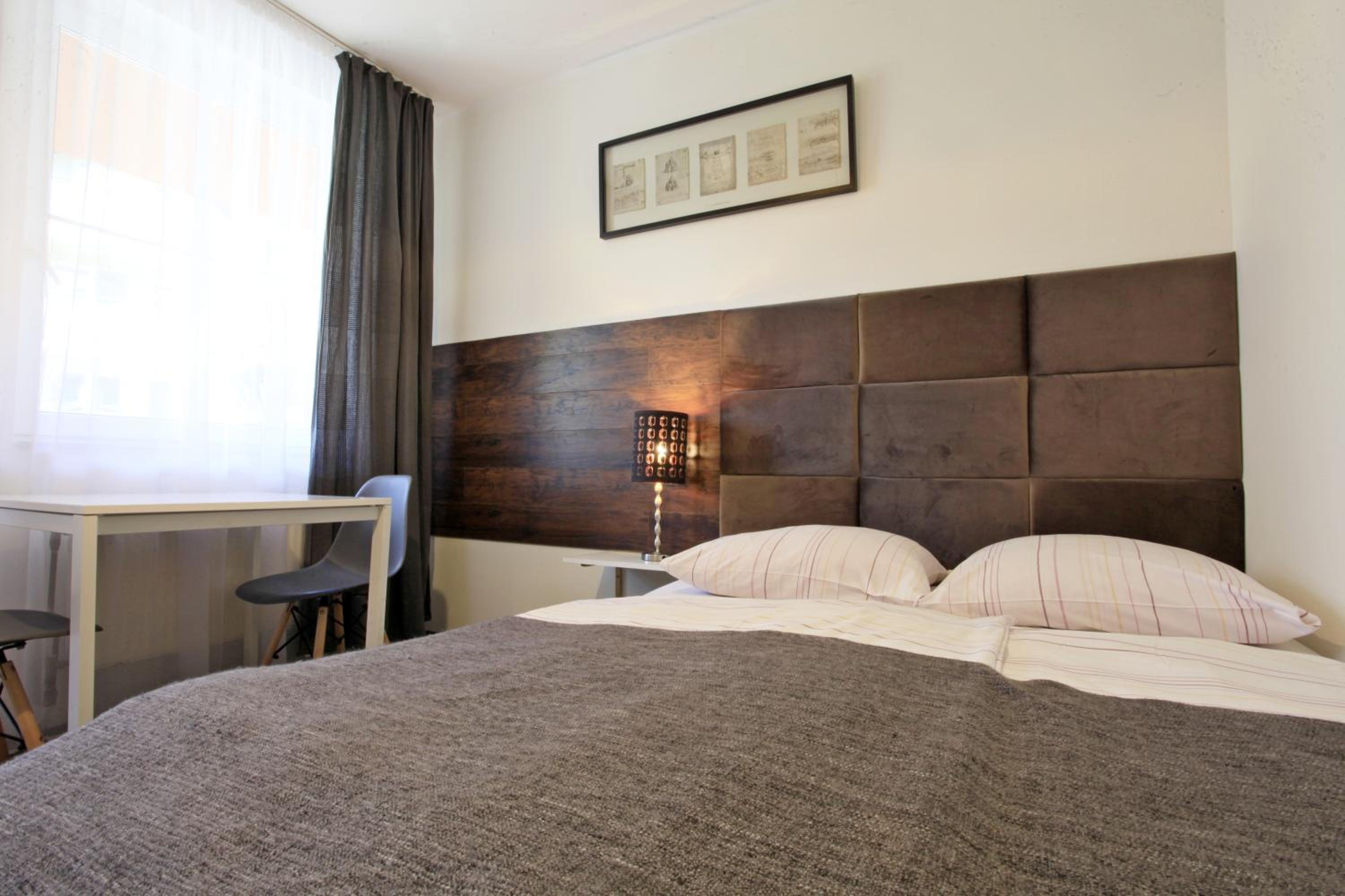 Deluxe Double Room with Balcony - Photo 1